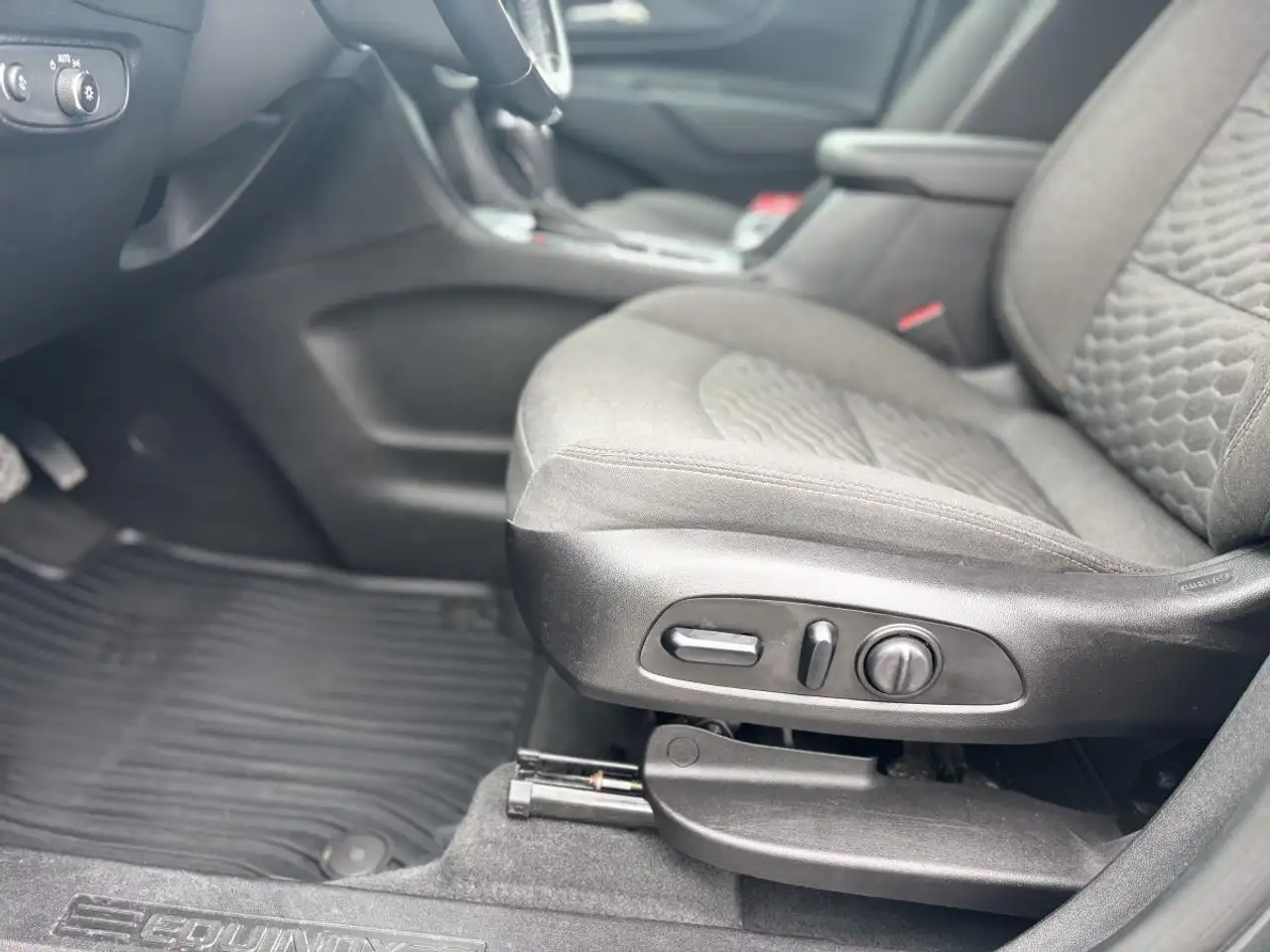 Chevrolet Equinox снимка Chevrolet Equinox