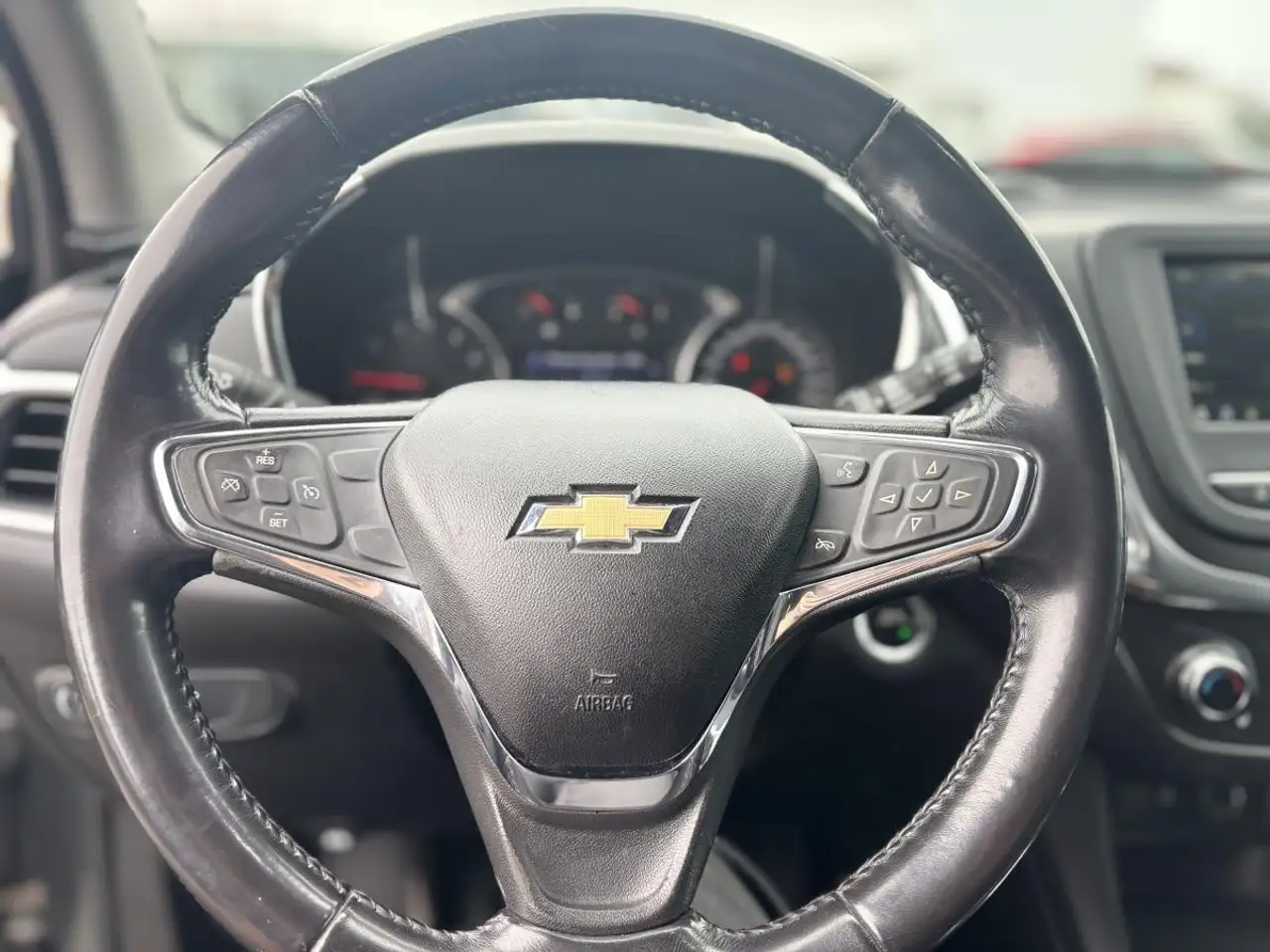 Chevrolet Equinox снимка Chevrolet Equinox