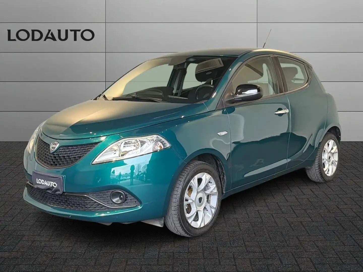 Lancia Ypsilon Ypsilon 1.2 69 CV 5 porte Gold Grün - 1