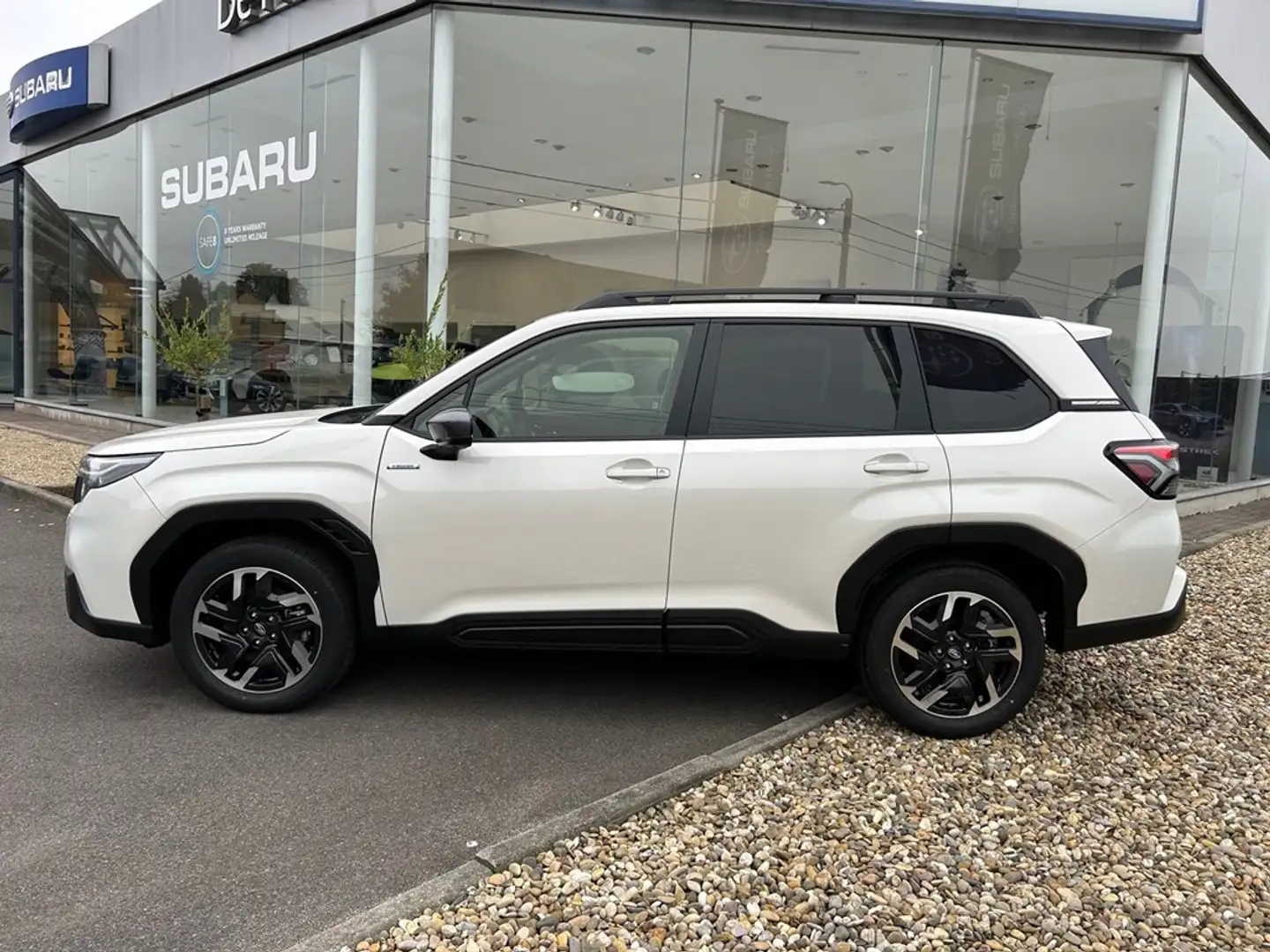 Subaru Forester 2.0i e-Boxer Luxury CVT | Safe8 Weiß - 2