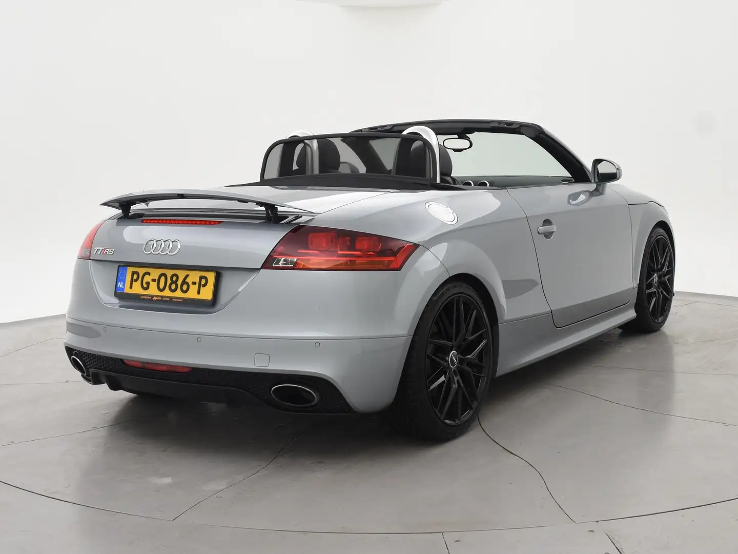 Audi TT RS Roadster TT 2.5T TTRS 340 PK AUT. QUATTRO + BOSE | Grijs - 2