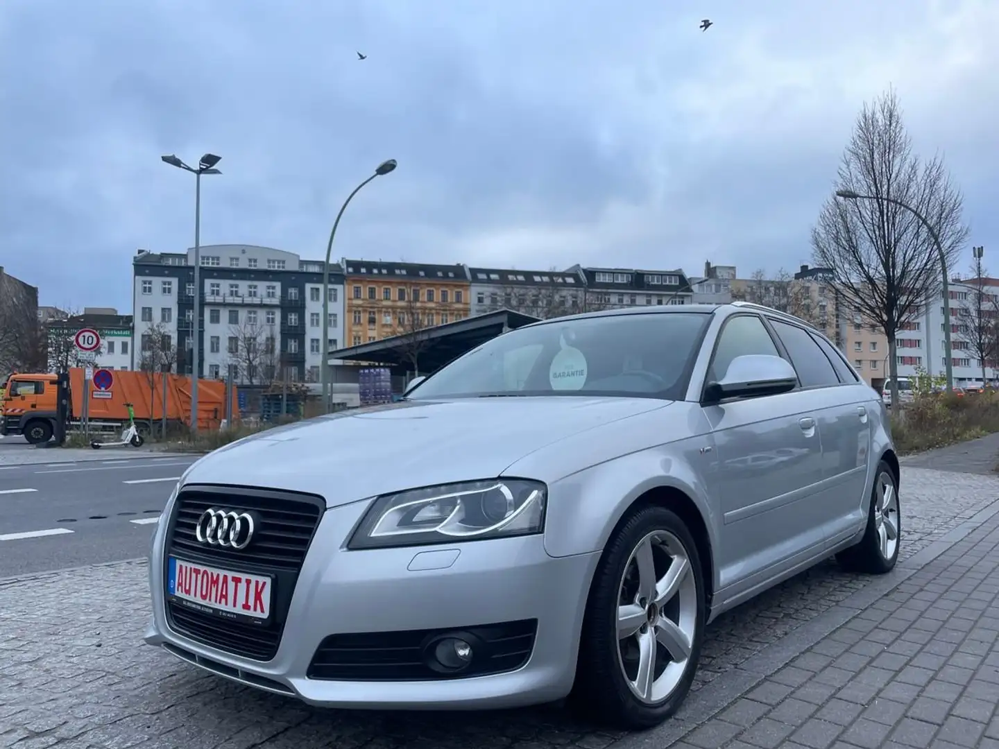 Audi A3 1.8 TFSI S line Automatik,Klima,Navi,Pano,PDC Grau - 2