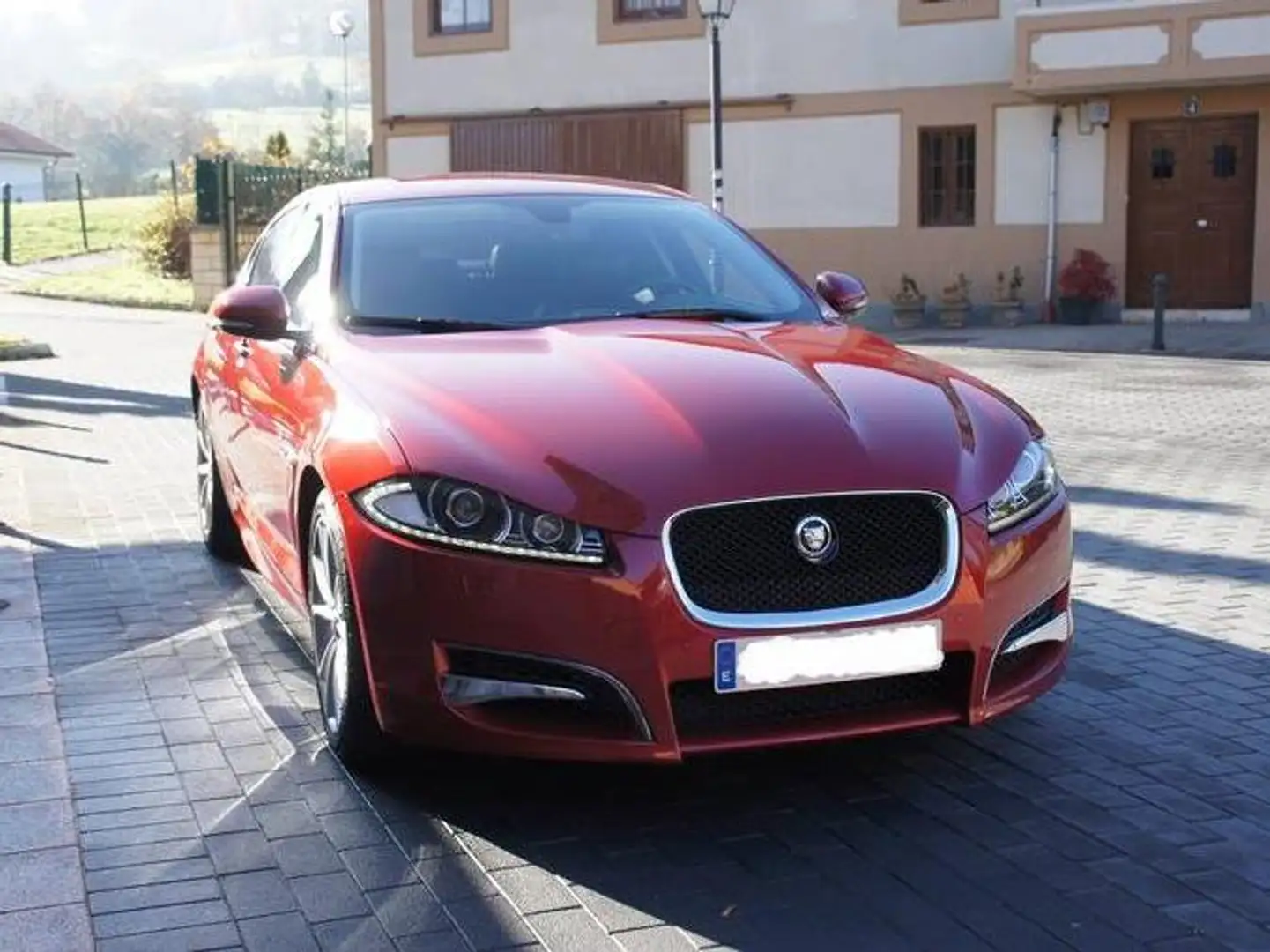 Jaguar XF 2.2 Diesel Premium Luxury Aut. Rojo - 1