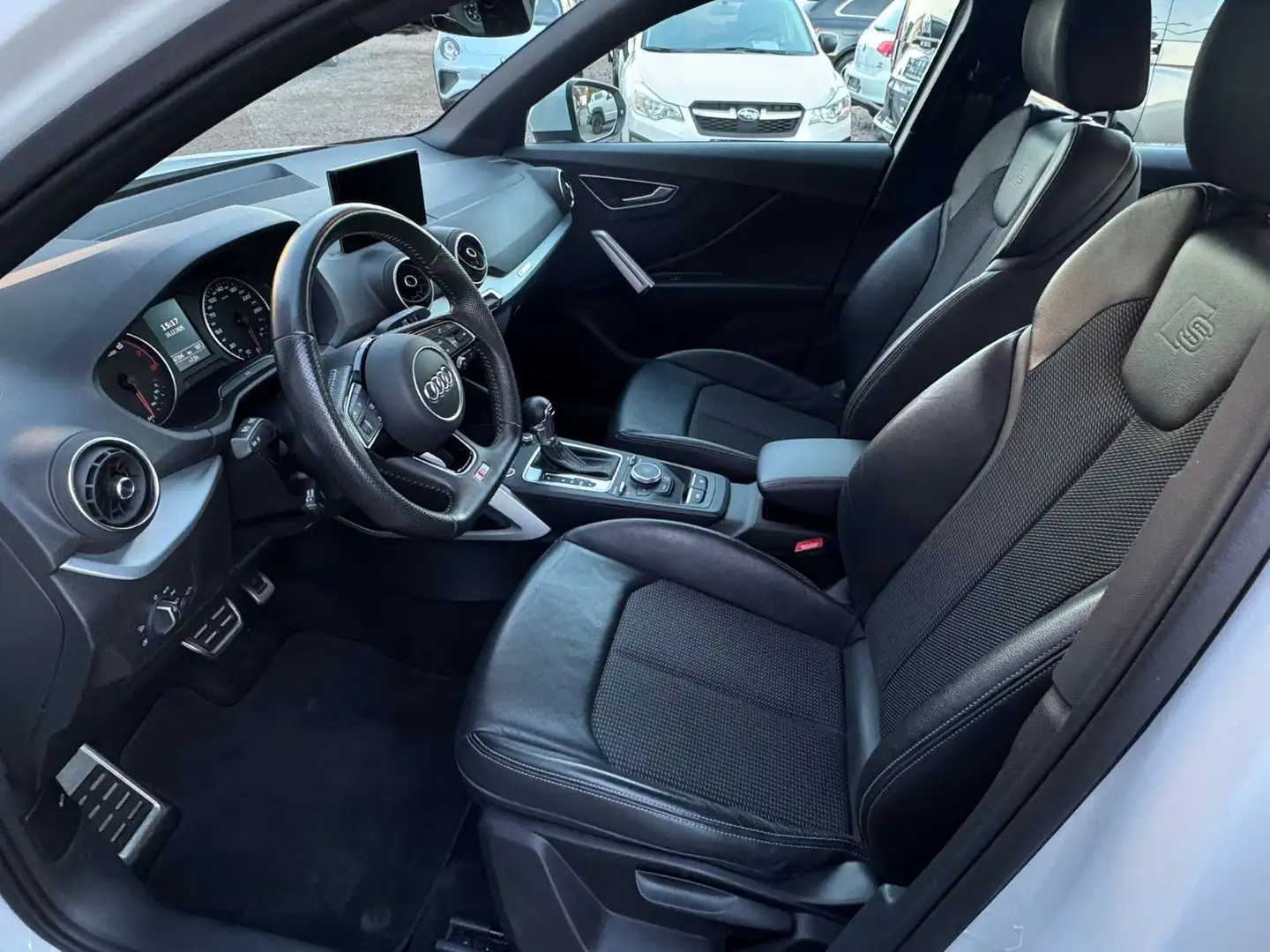 Audi Q2 30 TFSI sport S-Line Weiß - 2