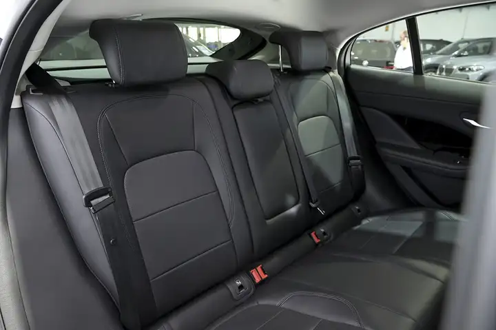 Jaguar I-Pace 2020, foto 18