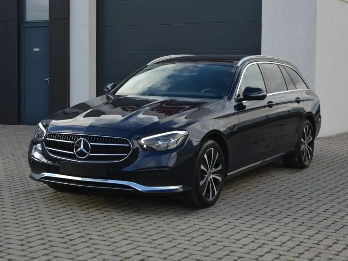 Mercedes-Benz E 300 e 320PK Plug-In Hybride Camera/Led/Widescreen/HUD Bleu - 1