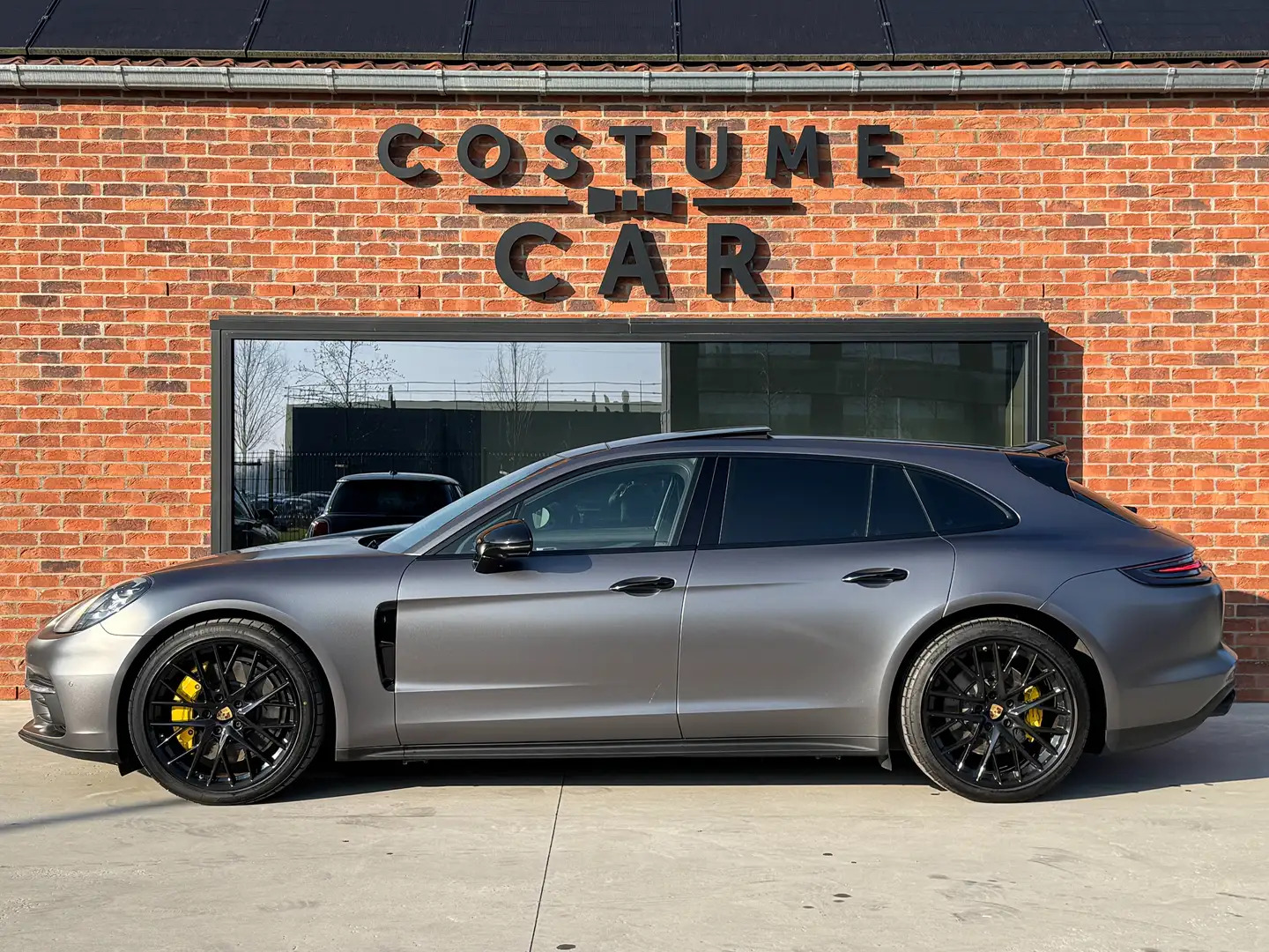 Porsche Panamera 4 Sport Turismo 3.0 V6 - Bose - TO - Jantes 21" Grijs - 2