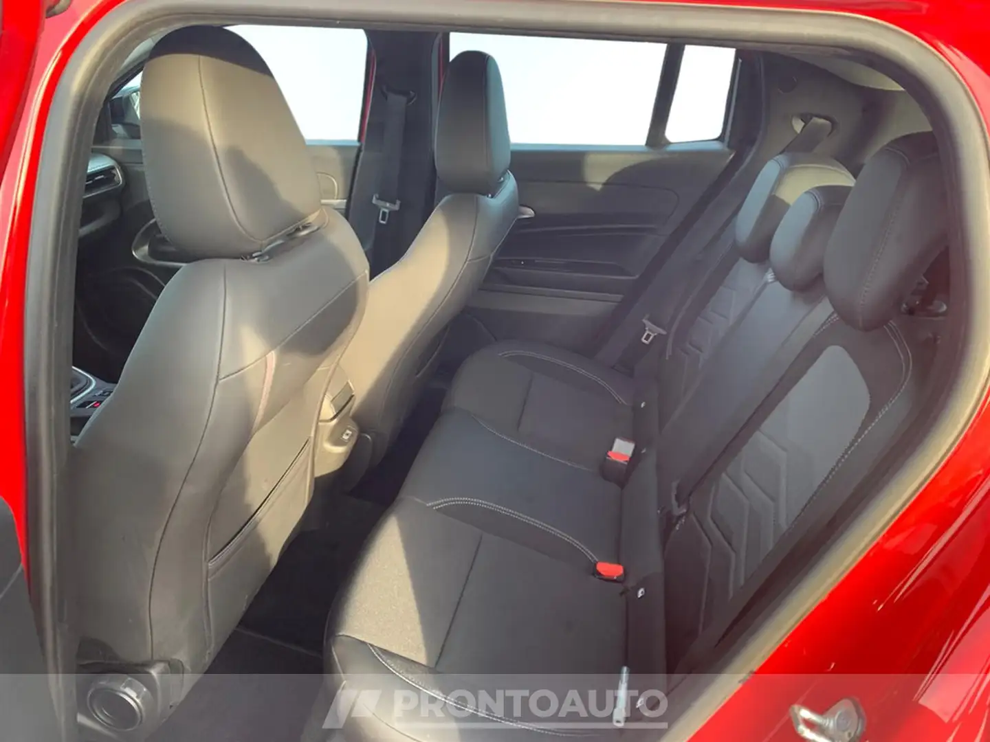 Jeep Avenger 1.2 turbo altitude fwd 100cv Rouge - 2