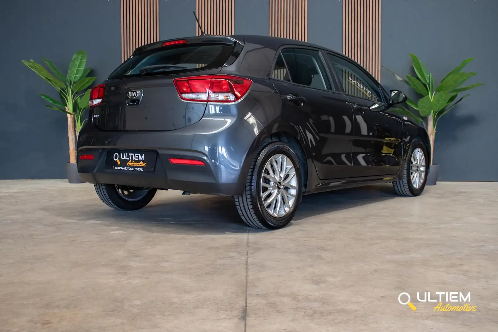 Kia Rio 1.2 CVVT ExecutiveLine | CARPLAY*CRUISE*1E EIGENAA Grijs - 2