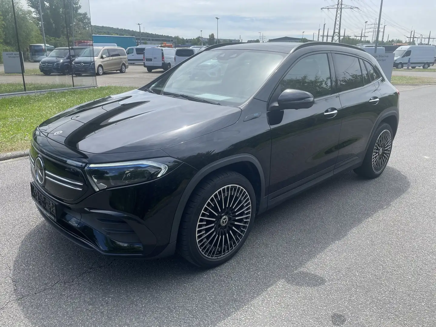 Mercedes-Benz EQA 250 AMG Pano*AHK*Distr*360°*Burmest*Ambiente Noir - 1