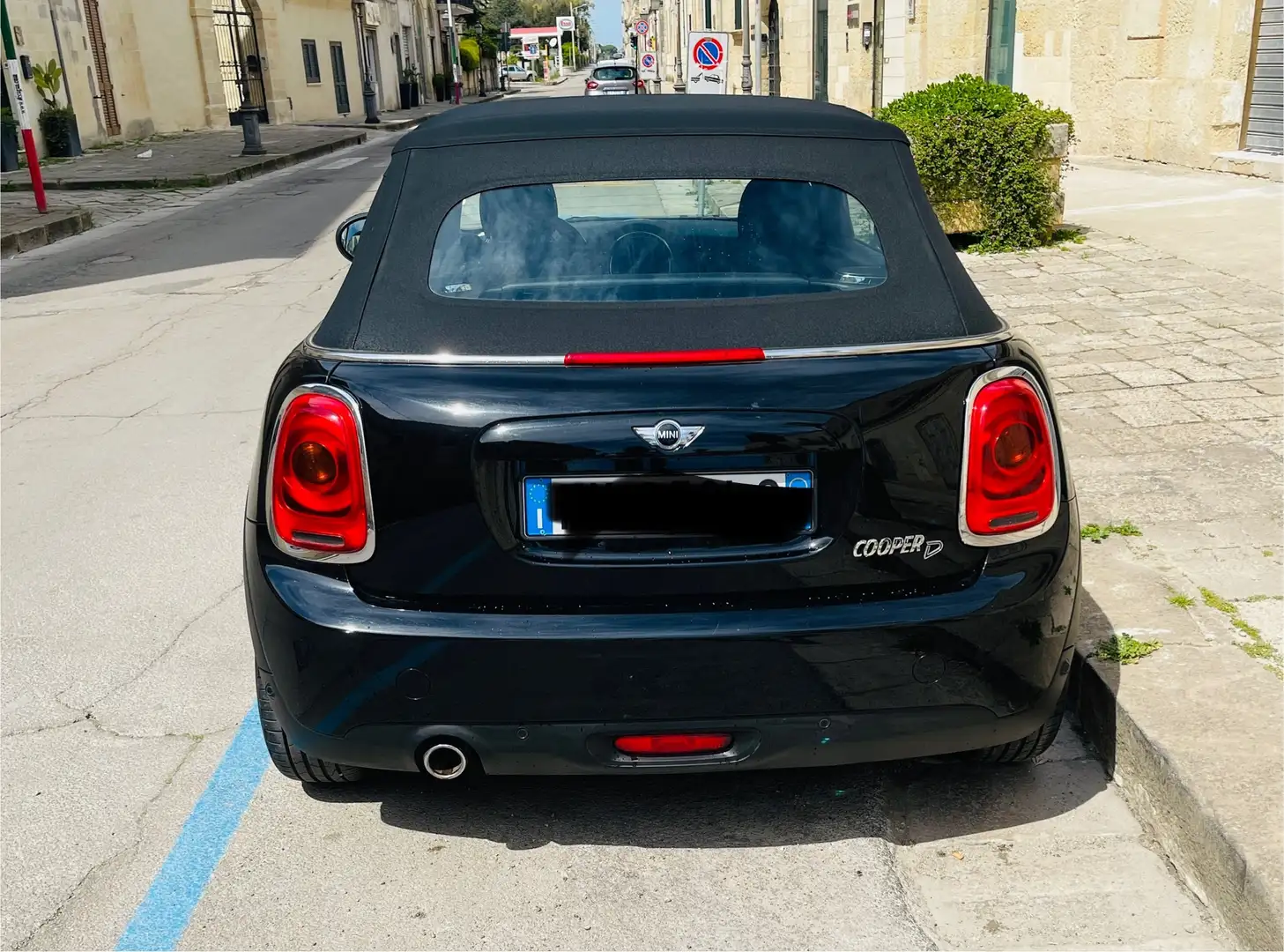 MINI Cooper D Cabrio Mini IV F57 2017 Cabrio1.5 auto Fekete - 2