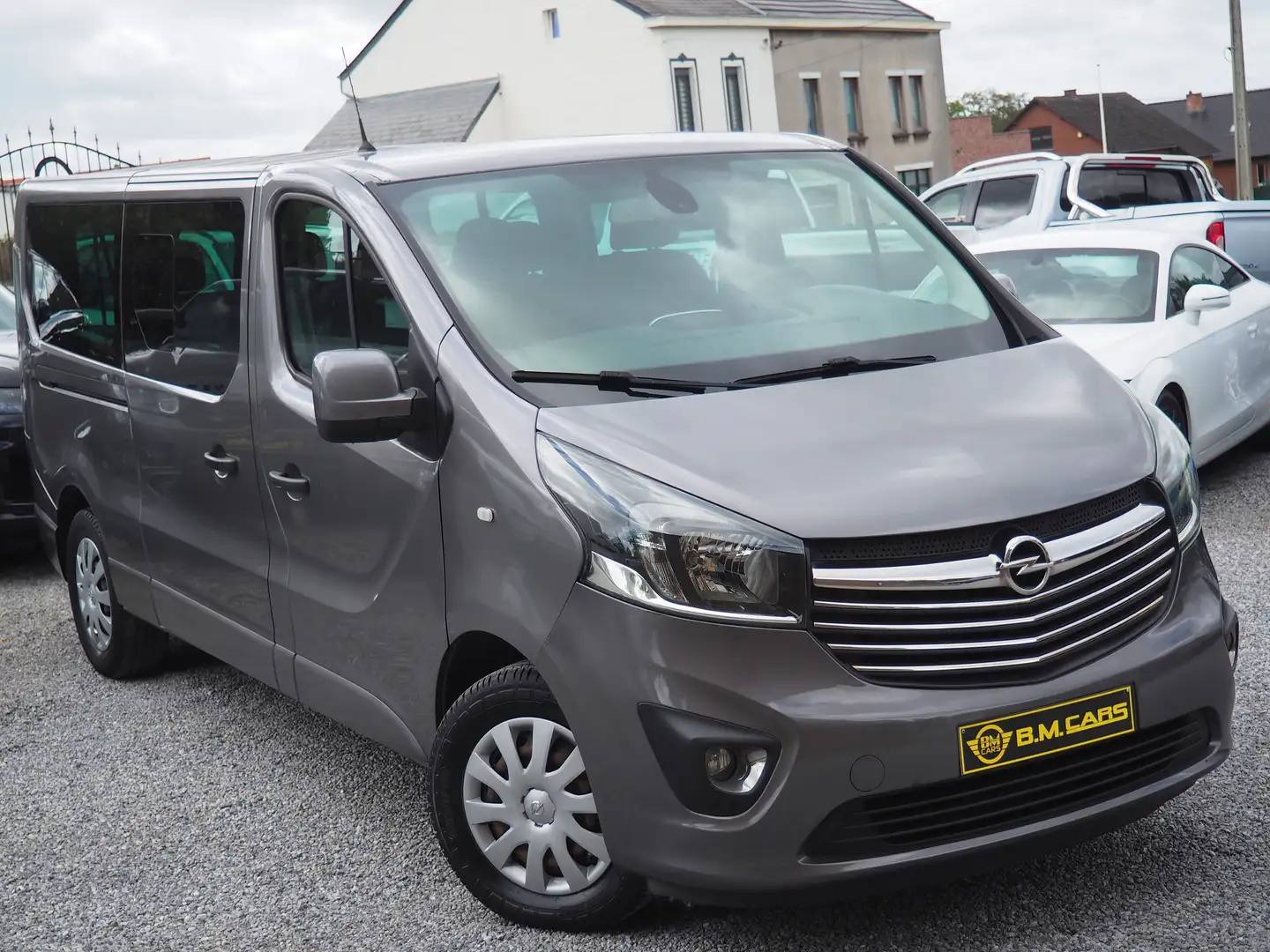 Opel Vivaro Vivaro Tourer 1.6 CDTi BiTurbo ✅ 9 PLACES ✅GPS Grau - 2