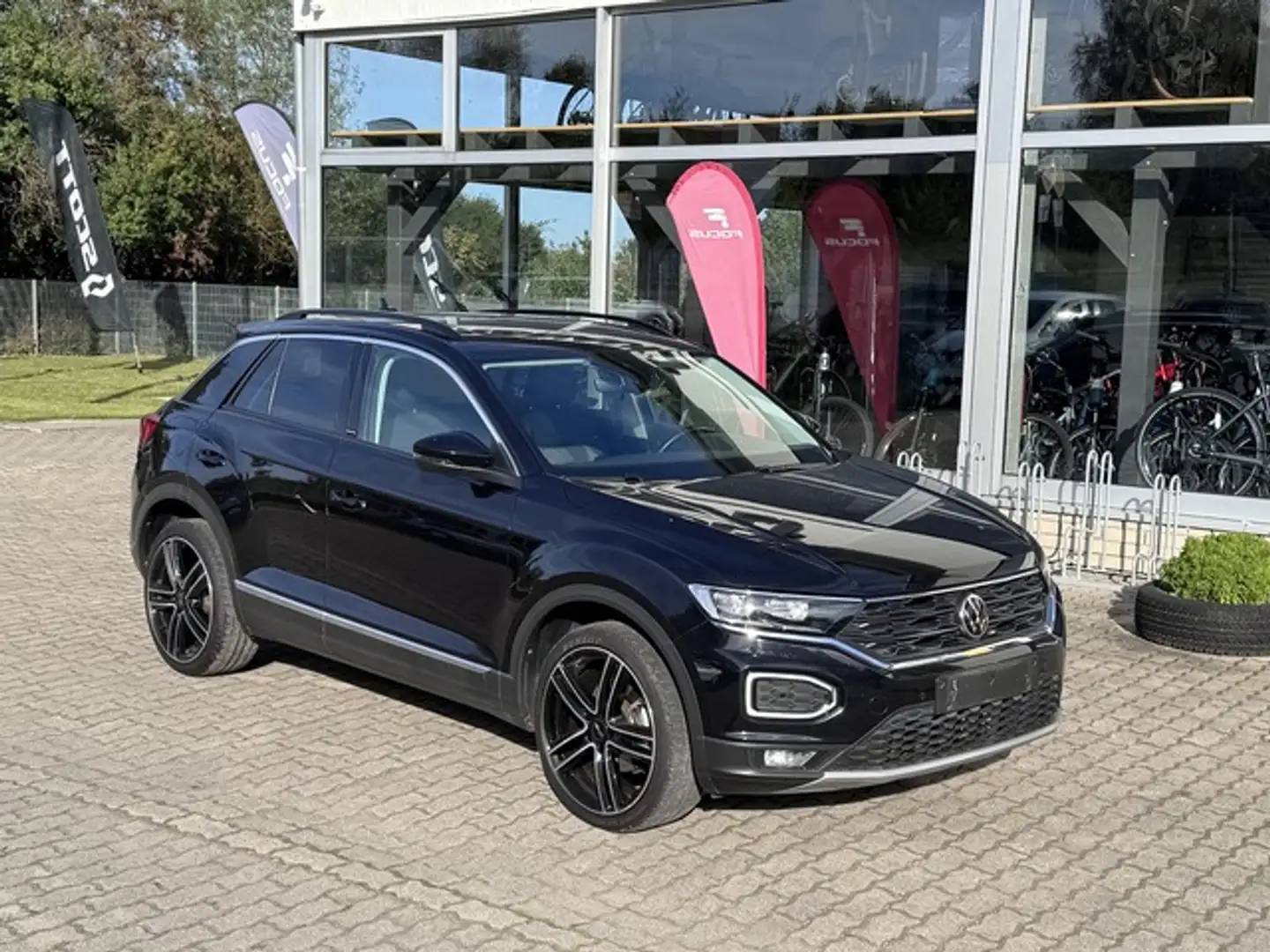 Volkswagen T-Roc Active Schwarz - 2
