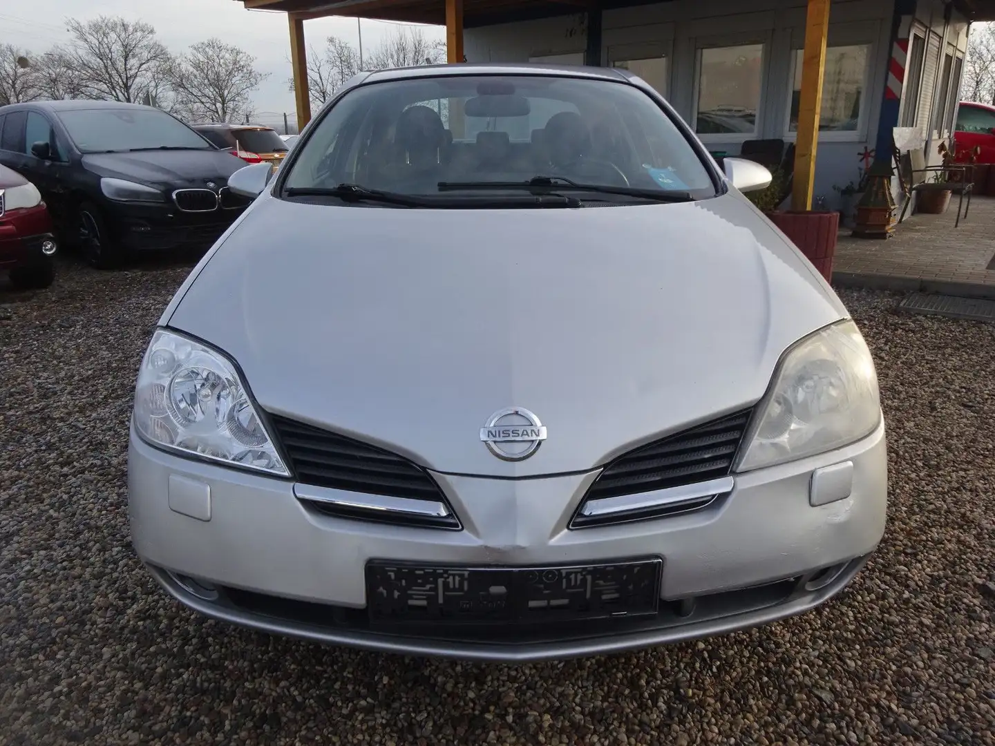Nissan Primera 1.8 acenta Silber - 2