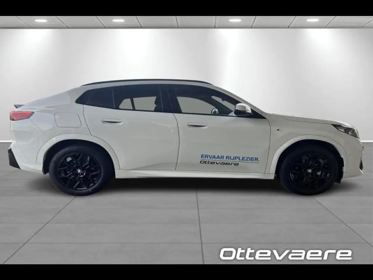BMW iX2 eDrive20 M Sportpack, миниатюра 3