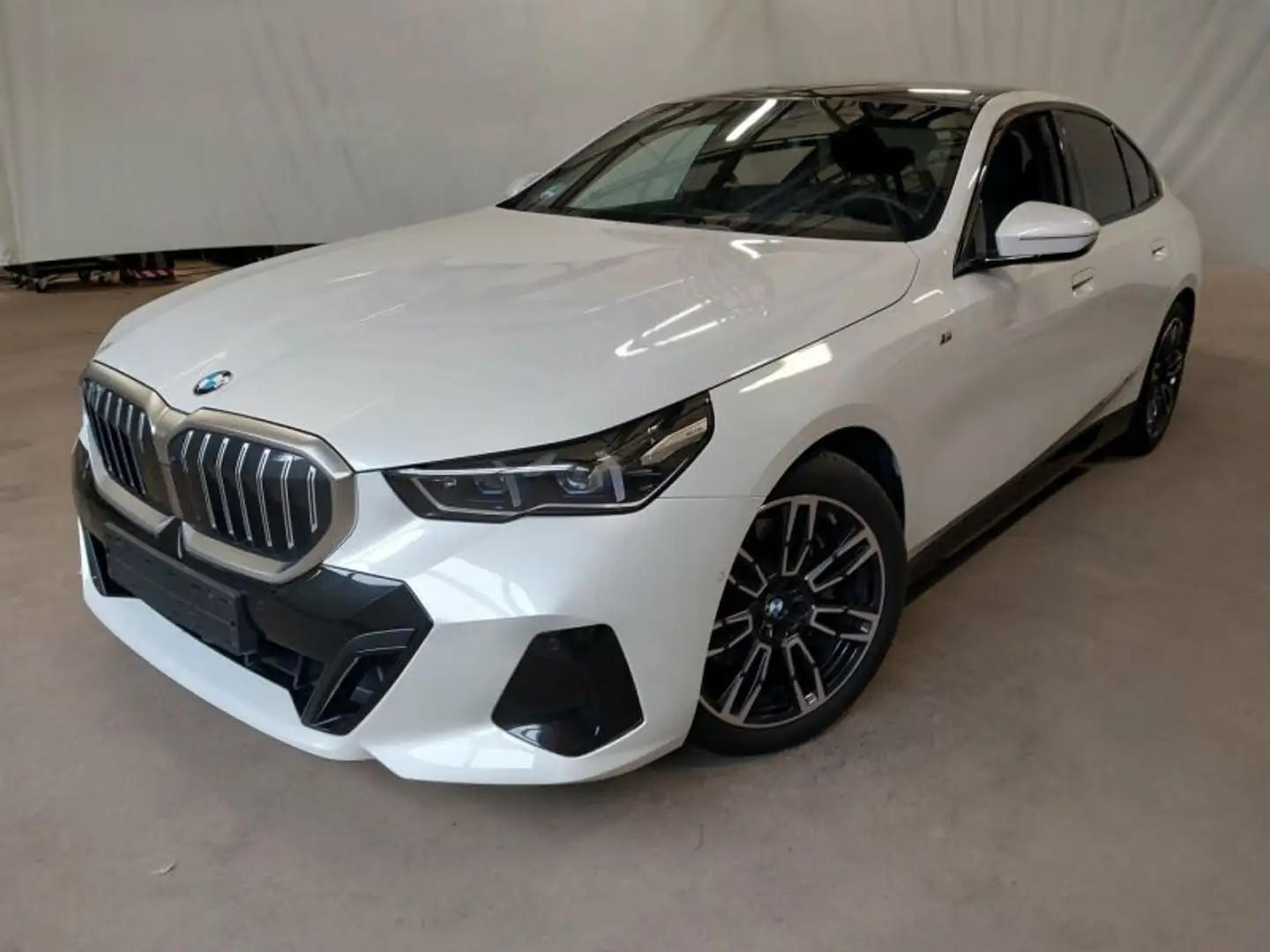 BMW 540 d xDr. M Sportpaket Standh ACC B&W Widescreen Alb - 2