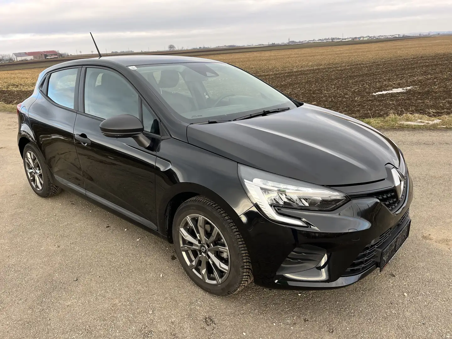 Renault Clio Life SC 65 Limousine Schwarz - 1