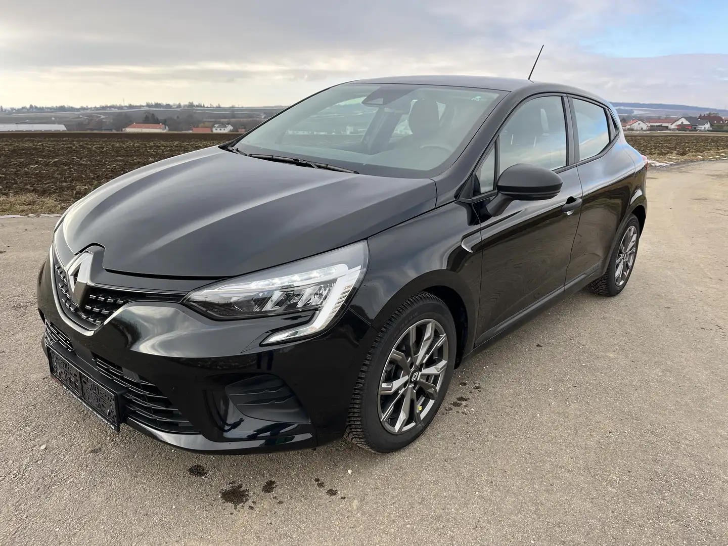 Renault Clio Life SC 65 Limousine Schwarz - 2