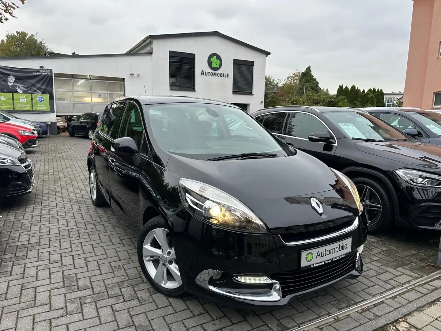 Renault Scenic III Dynamique*NAVI*PDC*TEMPO*LED Schwarz - 1