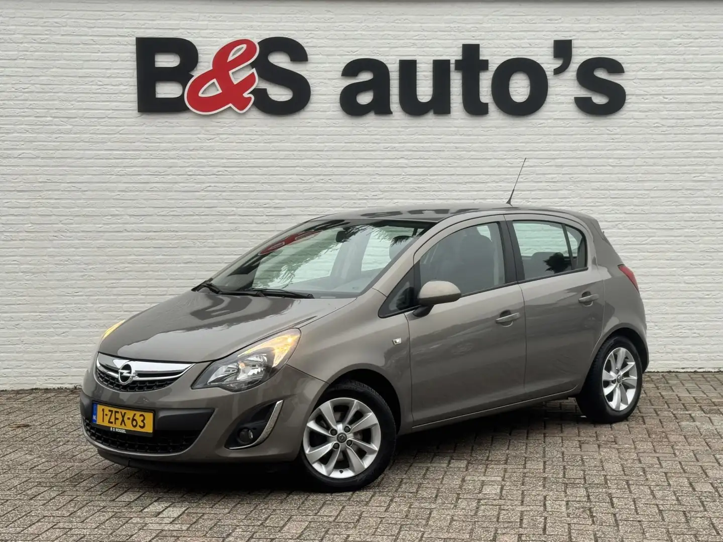 Opel Corsa 1.2-16V Berlin Airco Elektrisch bedienbare ramen E Bruin - 1