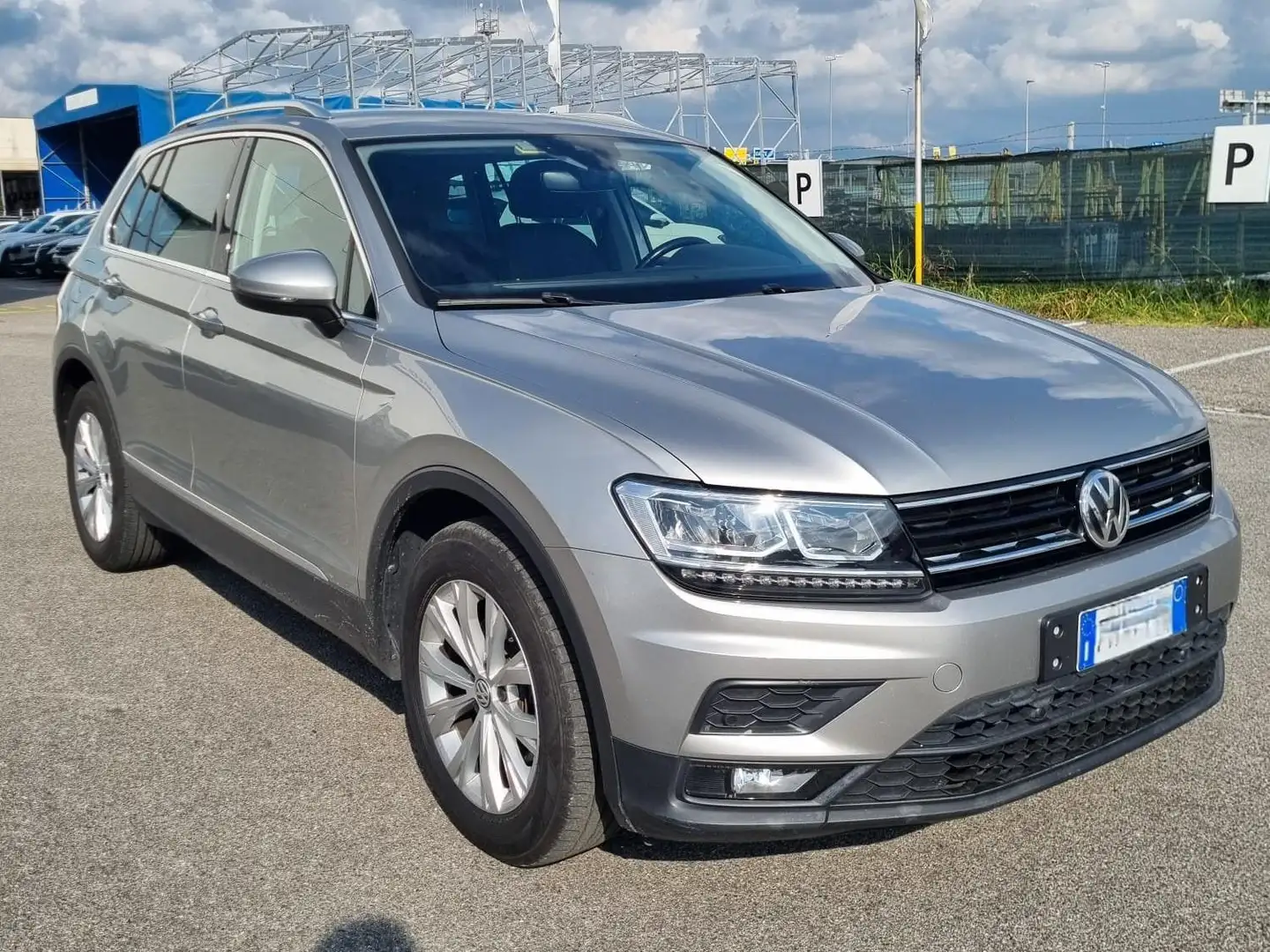 Volkswagen Tiguan Tiguan 2.0 TDI 150 CV  Business DSG Grigio - 2