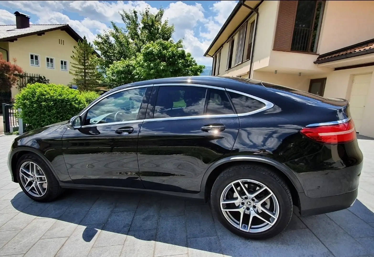 Mercedes-Benz GLC 250 d Coupé 4MATIC Aut. - 2