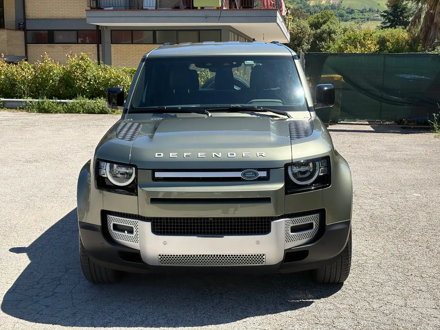 Land Rover Defender Defender 110 3.0d i6 mhev awd 200 cv iva esposta Verde - 1