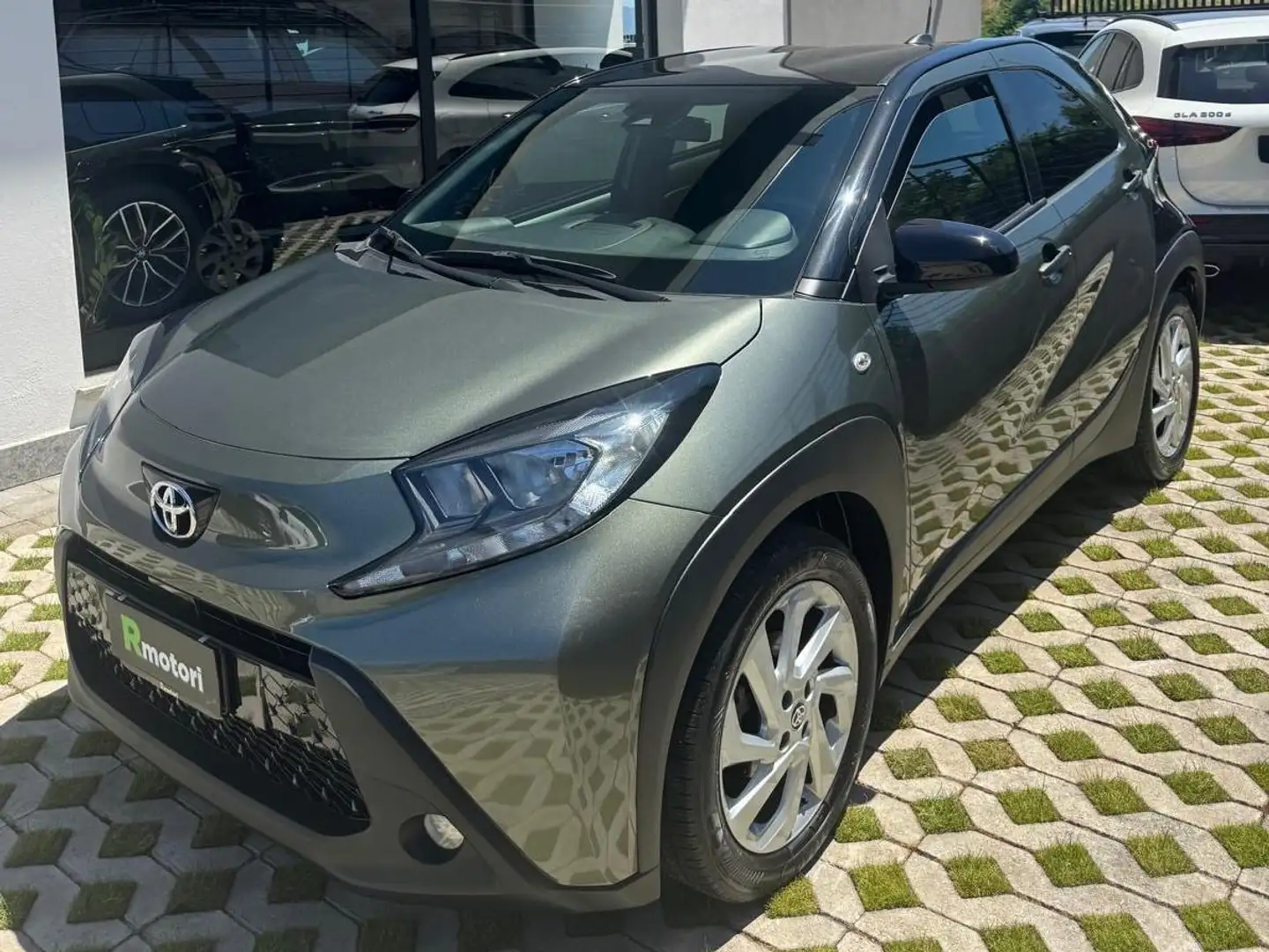 Toyota Aygo Aygo X 1.0 Trend 72cv Grigio - 2