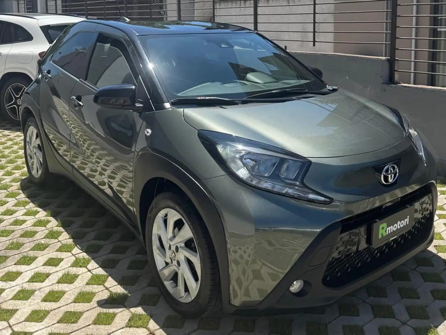 Toyota Aygo Aygo X 1.0 Trend 72cv Grigio - 1