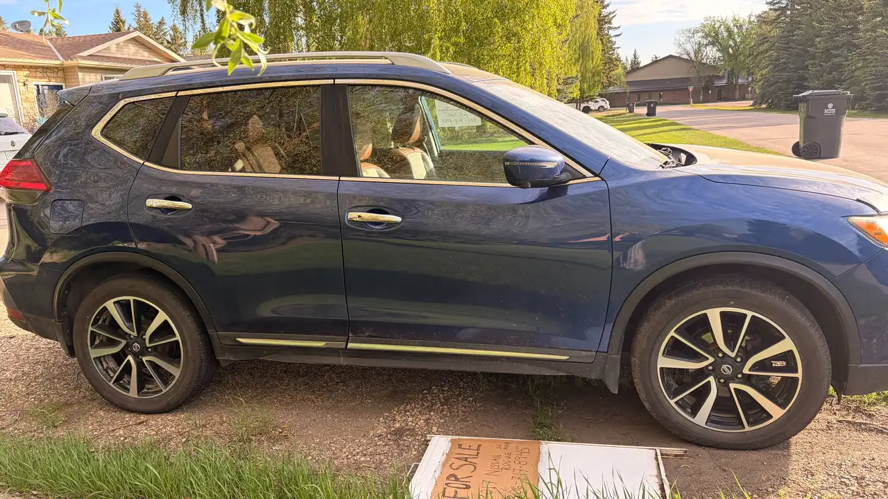 Nissan Rogue снимка Nissan Rogue