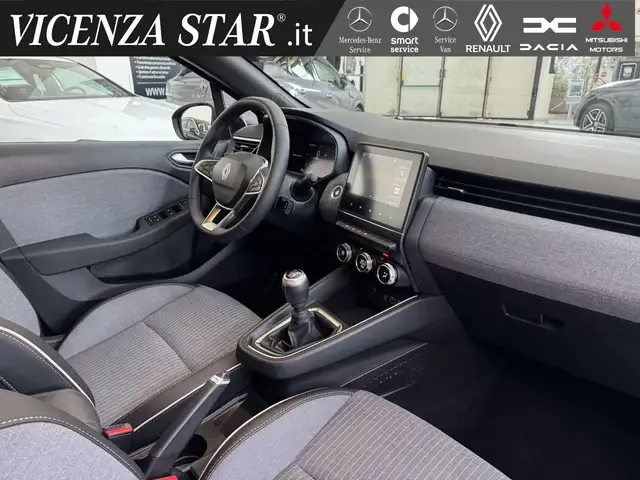 Renault Clio view 7