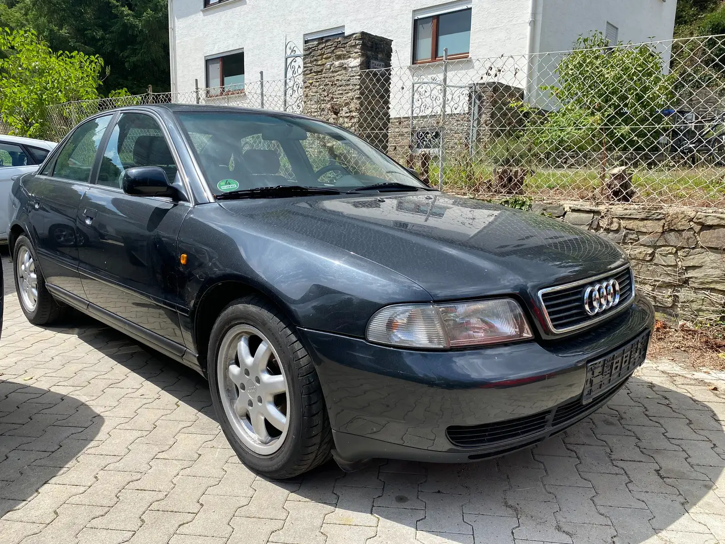 Audi A4 2.4 Lim Automatik Scheckheft 1Hand Tuv 1/26 S-Line Noir - 2
