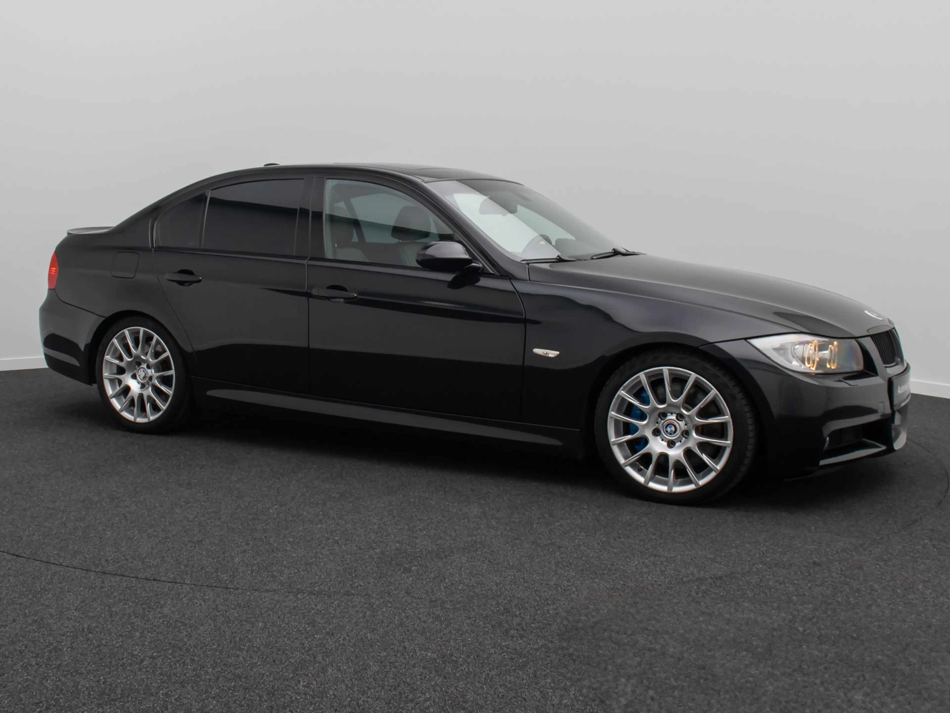 BMW 335 M Sport NaviProf Xenon GSD HiFi TV Komfort — photo 4