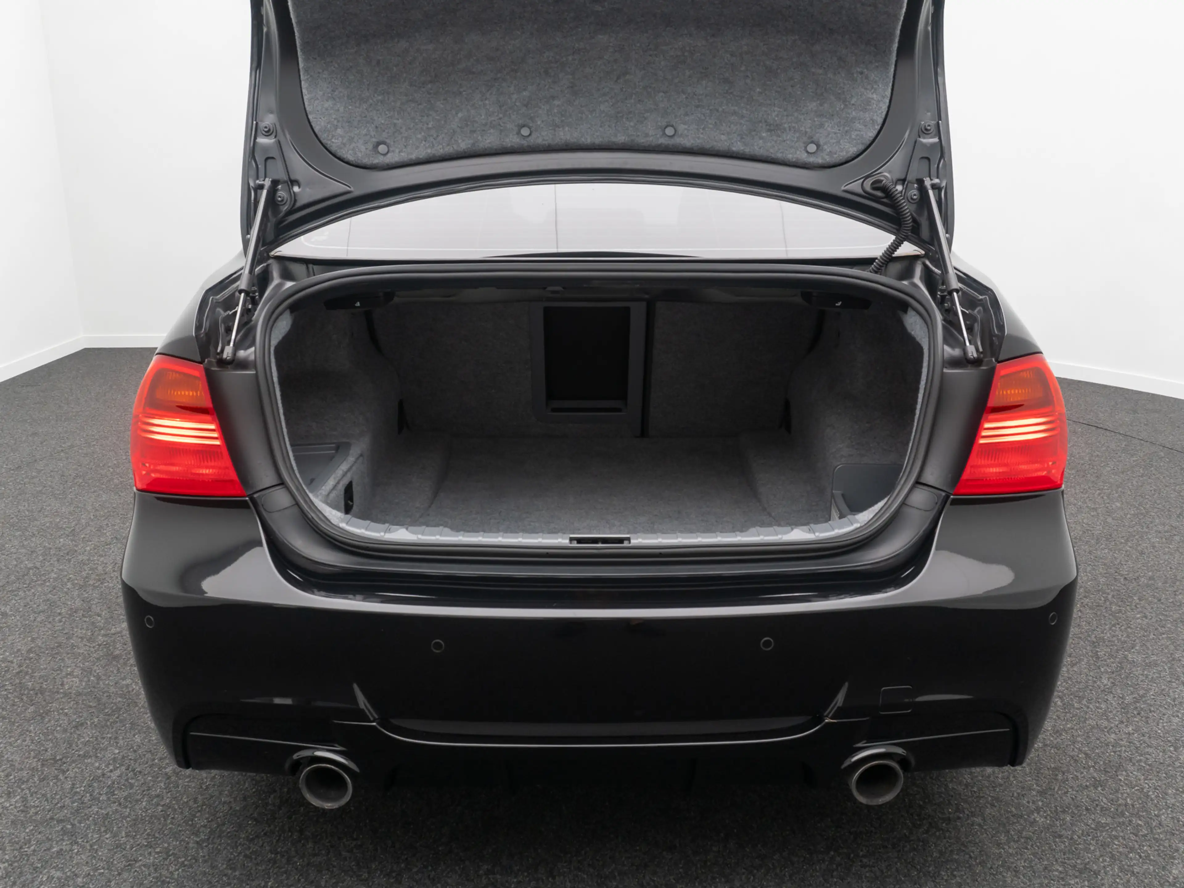 BMW 335 M Sport NaviProf Xenon GSD HiFi TV Komfort — photo 13