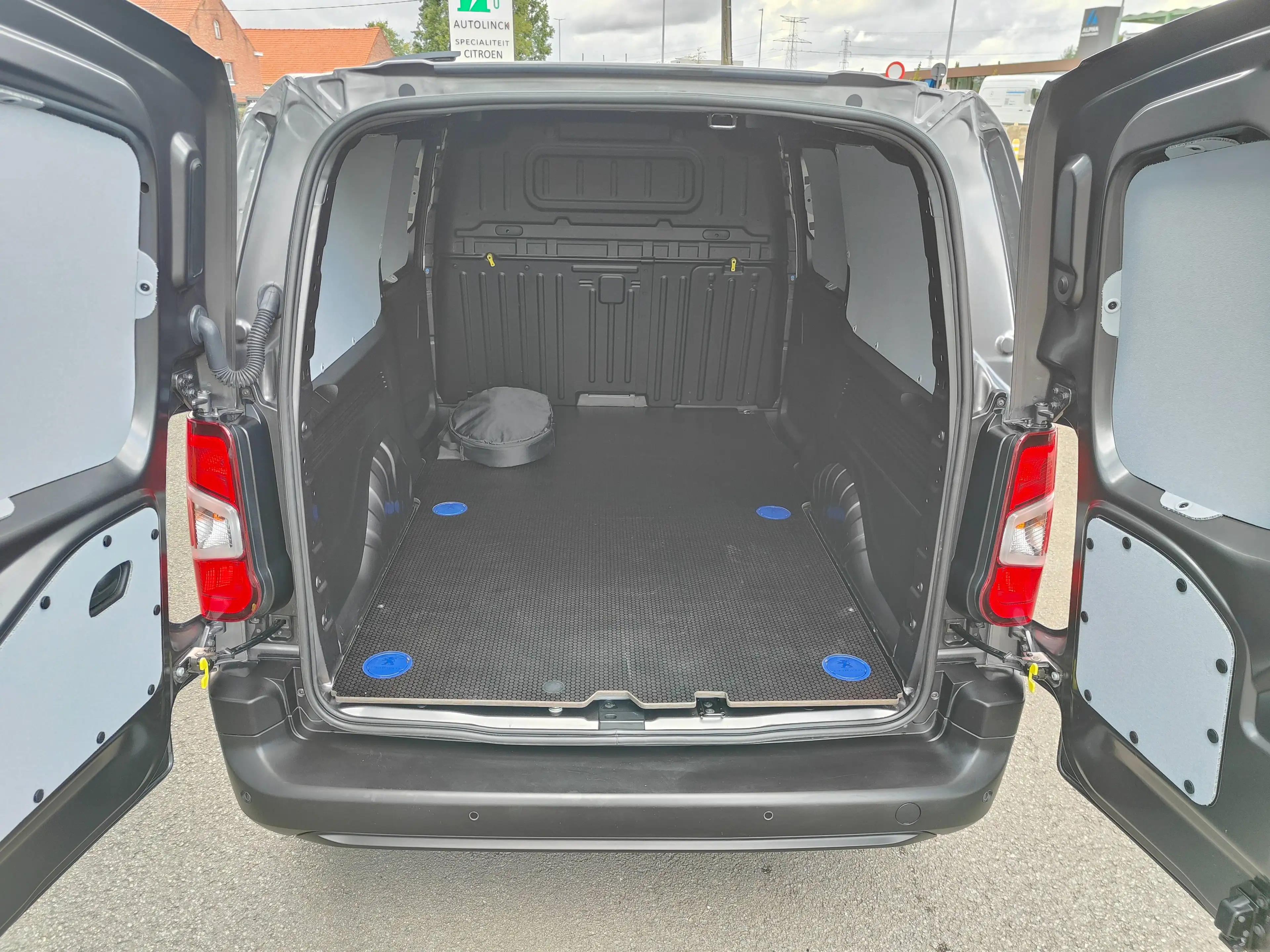 Peugeot Partner e-Partner L2 Premium 50KWh — photo 5