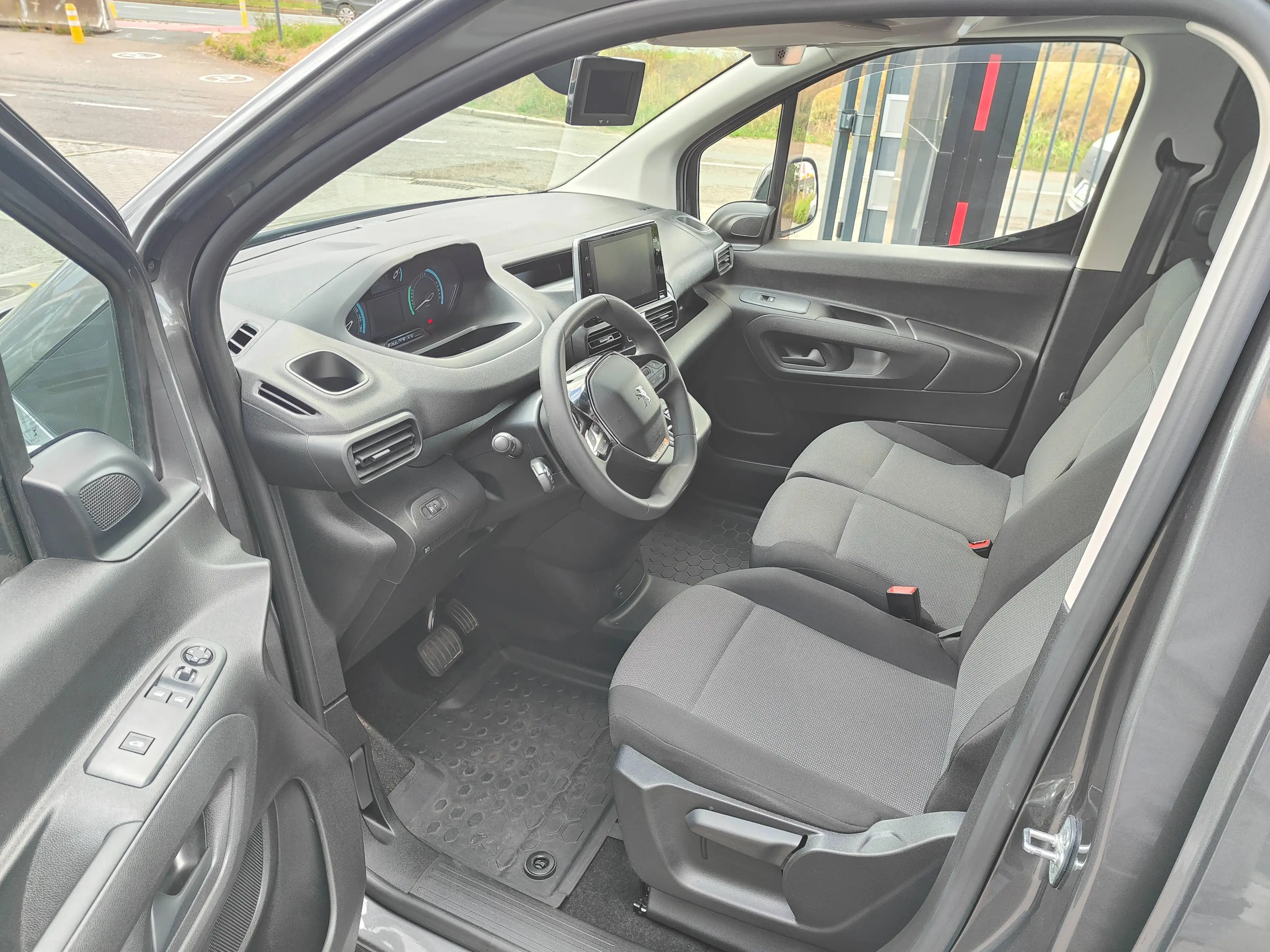 Peugeot Partner e-Partner L2 Premium 50KWh — photo 9
