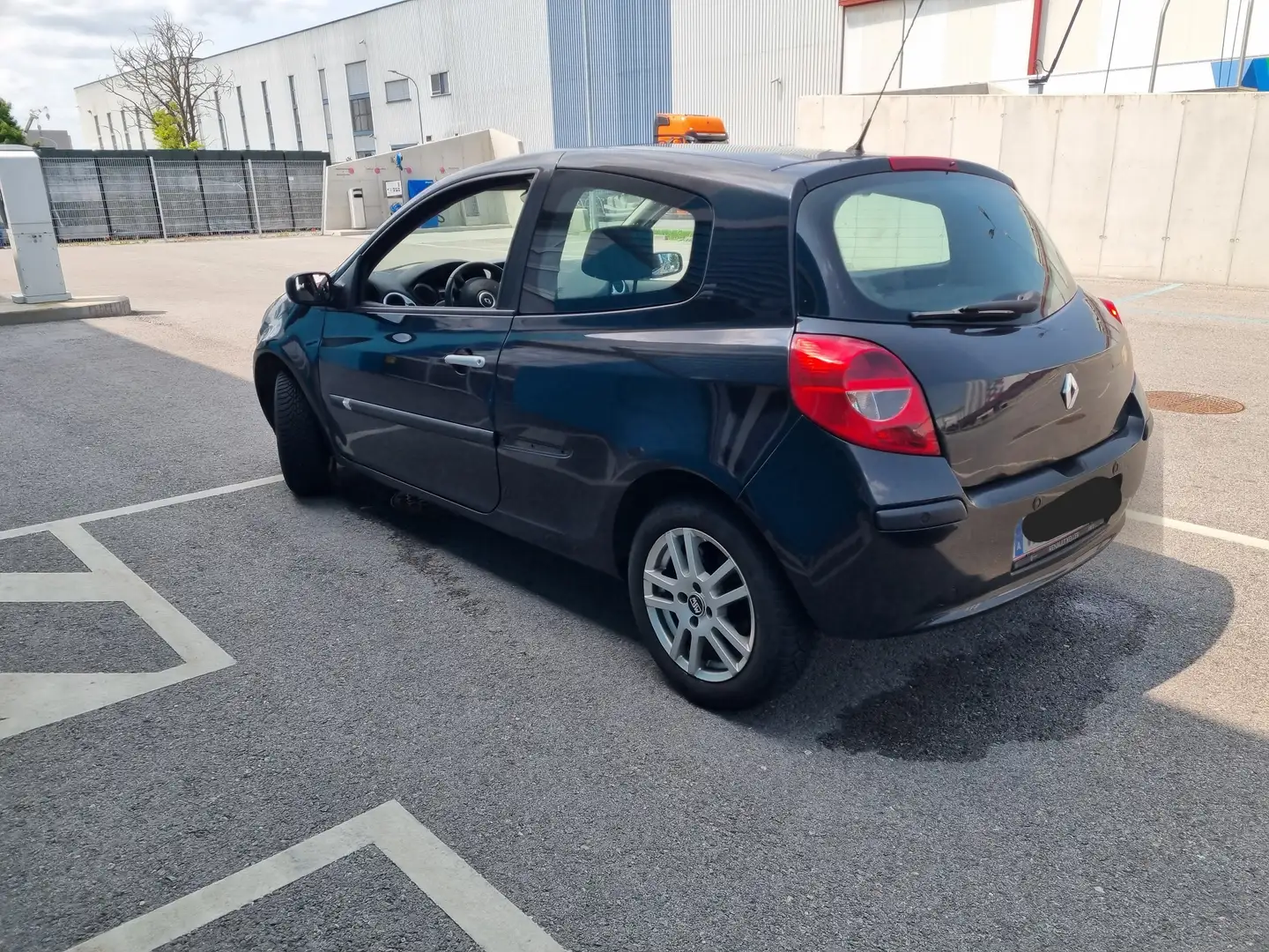 Renault Clio Dynamique 1,6 16V Чёрный - 1