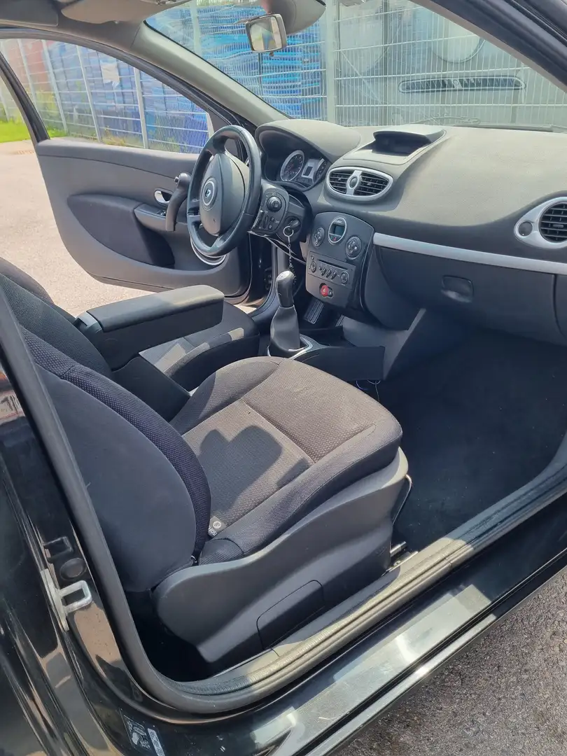 Renault Clio Dynamique 1,6 16V Чёрный - 2