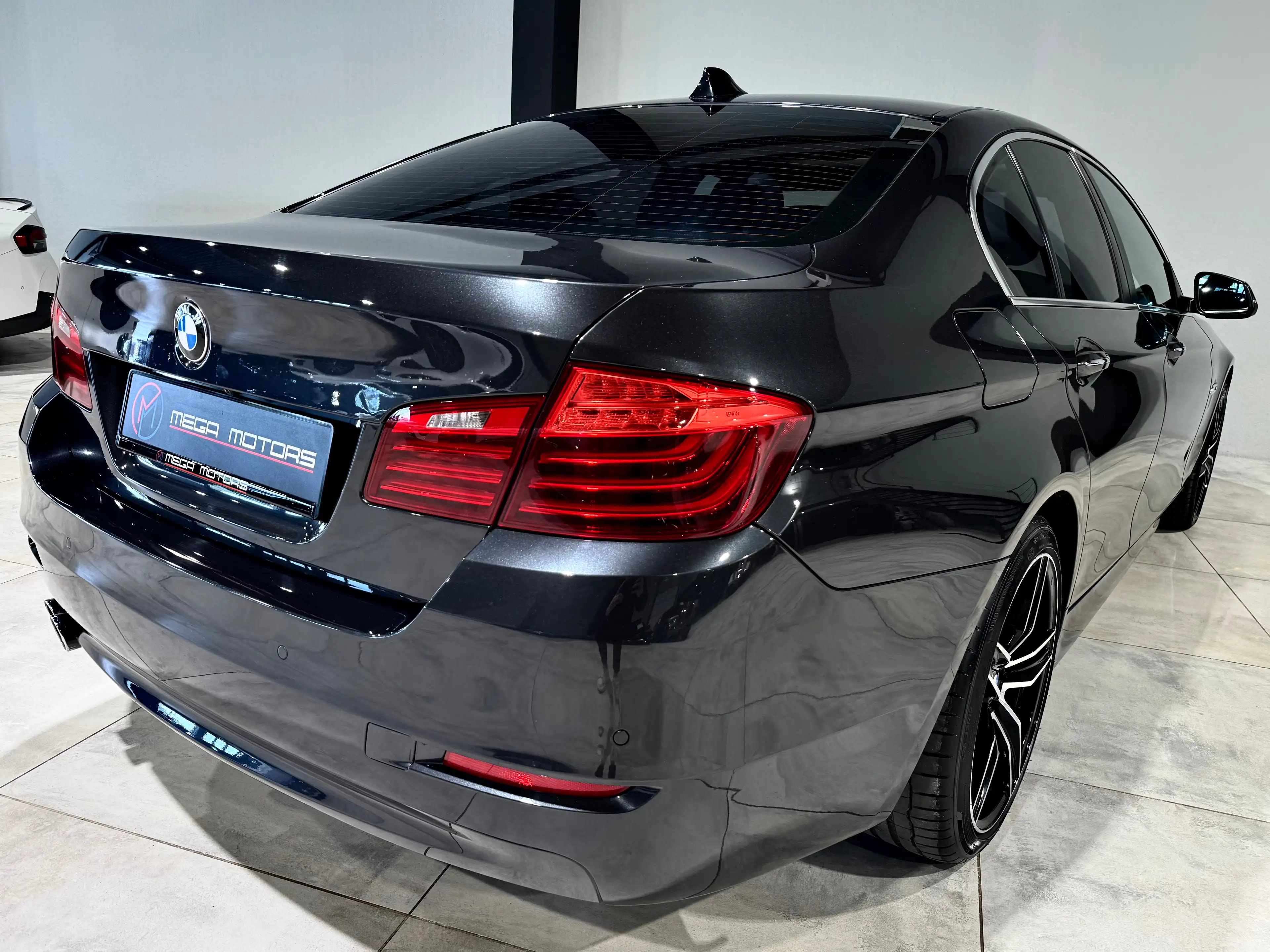 BMW 518 dA 136CV B.AUTO8 F1 ViRTUAL COCKPiT TOiT OUVRANT++ — photo 4