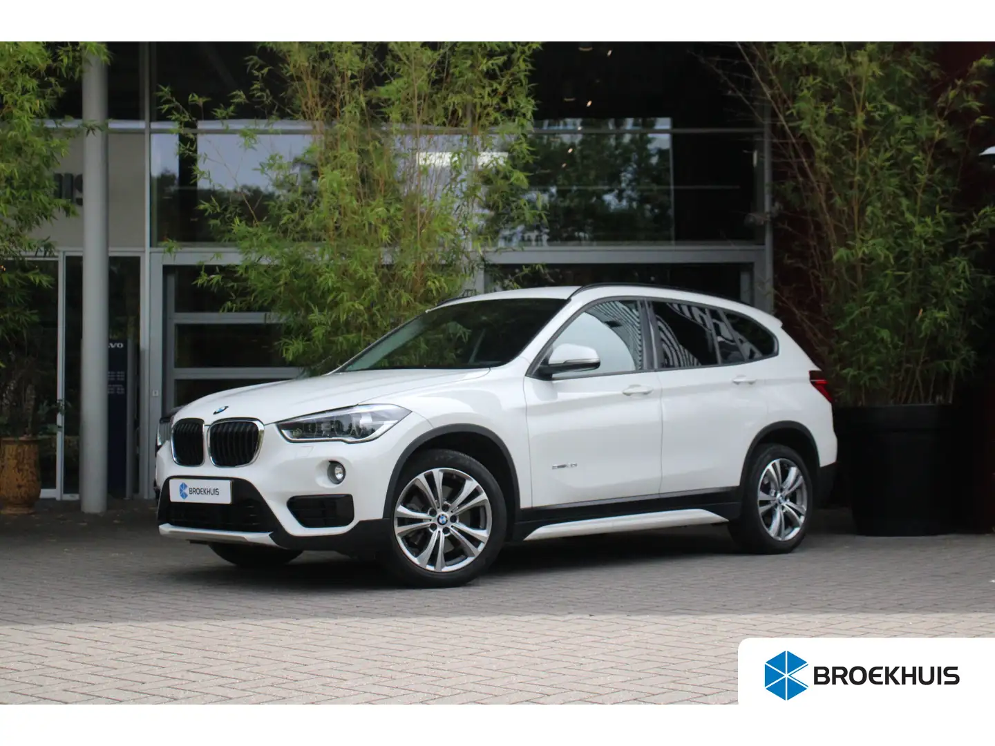 BMW X1 sDrive20i Centennial High Executive | Trekhaak | S Blanco - 1