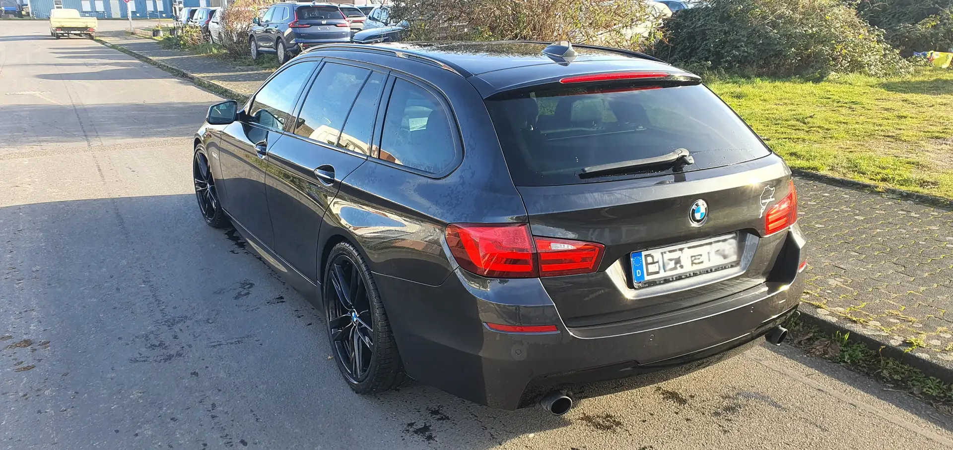 BMW 535 535d xDrive Touring Sport-Aut. Brązowy - 2