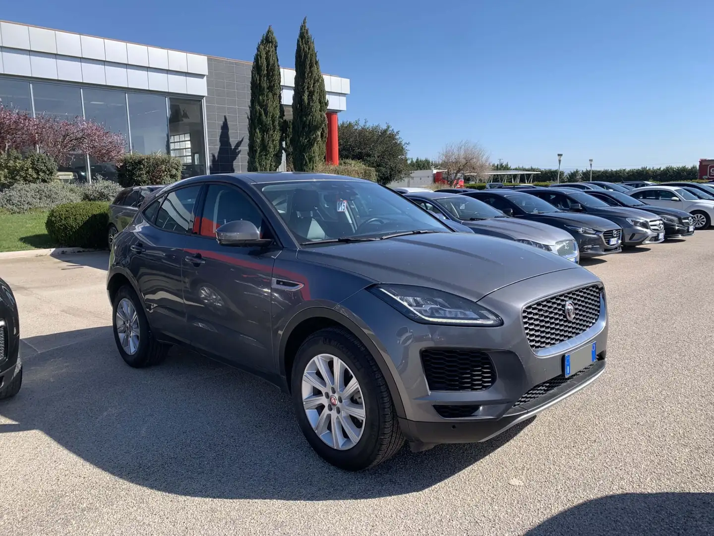 Jaguar E-Pace 2.0D 150 CV AWD aut. S N1 Grigio - 2