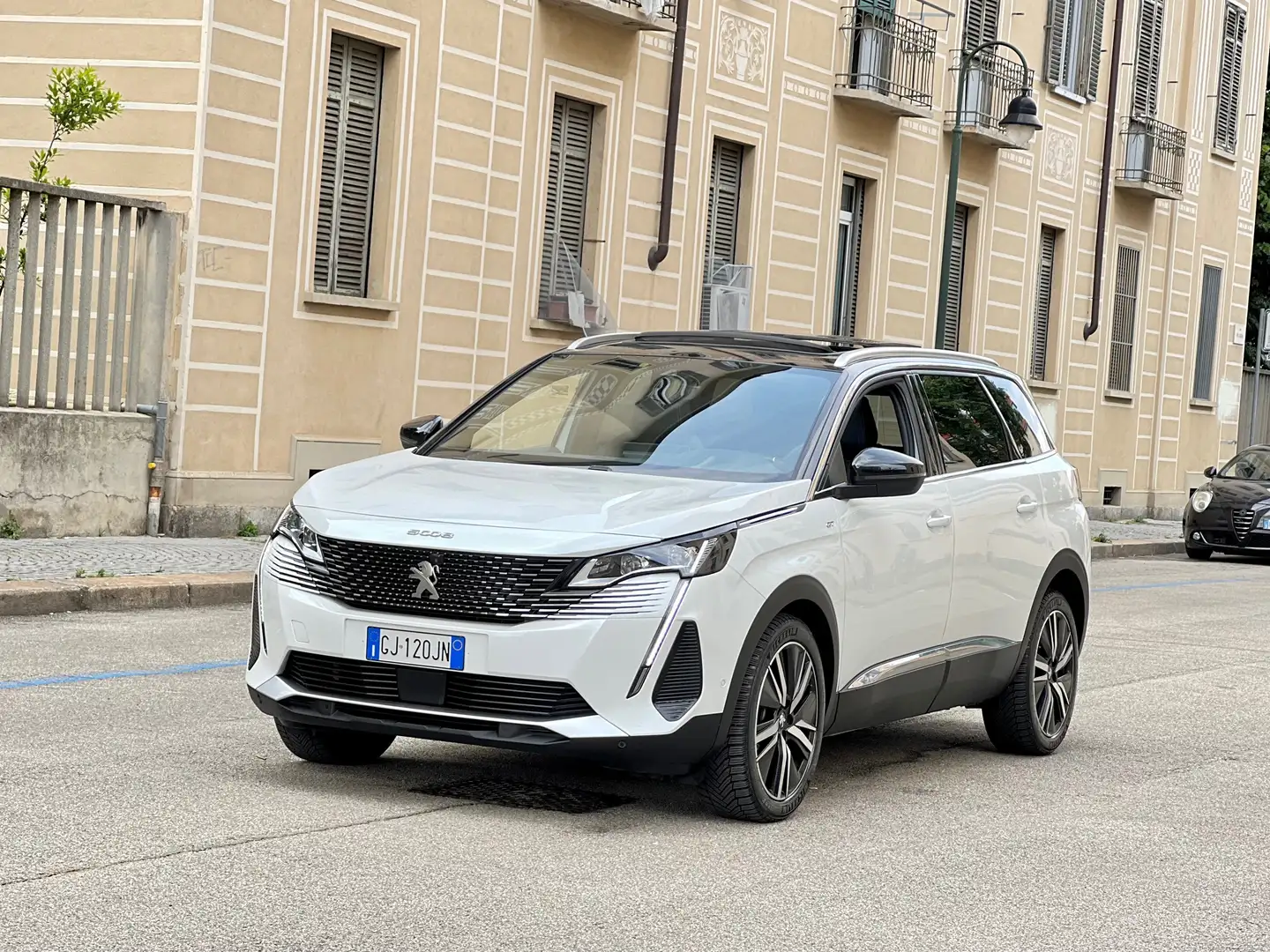 Peugeot 5008 2.0 BlueHDi 180cv aut EAT8 E6D 7Posti GT Pack FULL Fehér - 1
