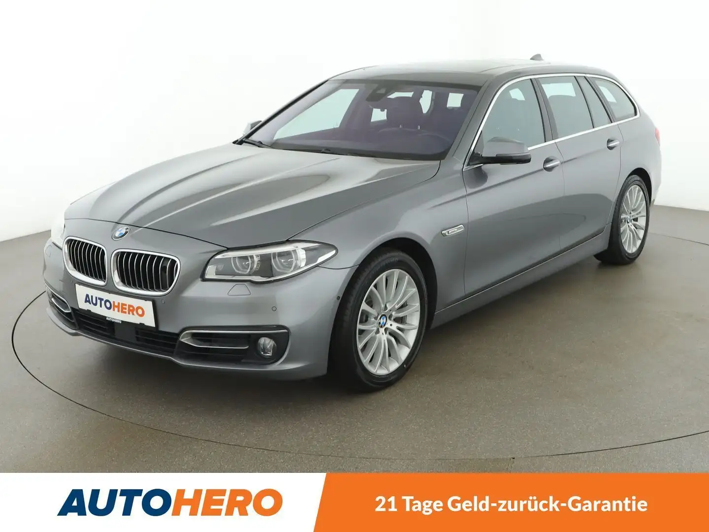 BMW 530 530d xDrive Aut. *PANO*HUD*NIGHT*LED*ACC*NAVI*CAM* Grey - 1