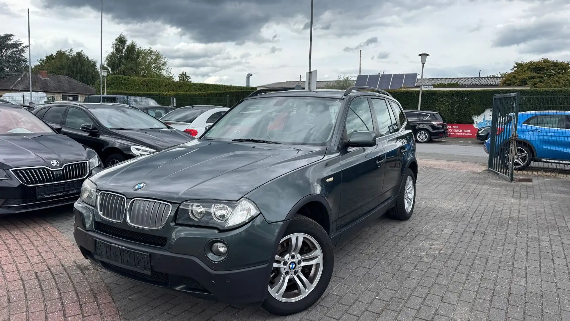BMW X3 3.0d | PANO | KLIMA | TÜV | 218PS Gris - 2