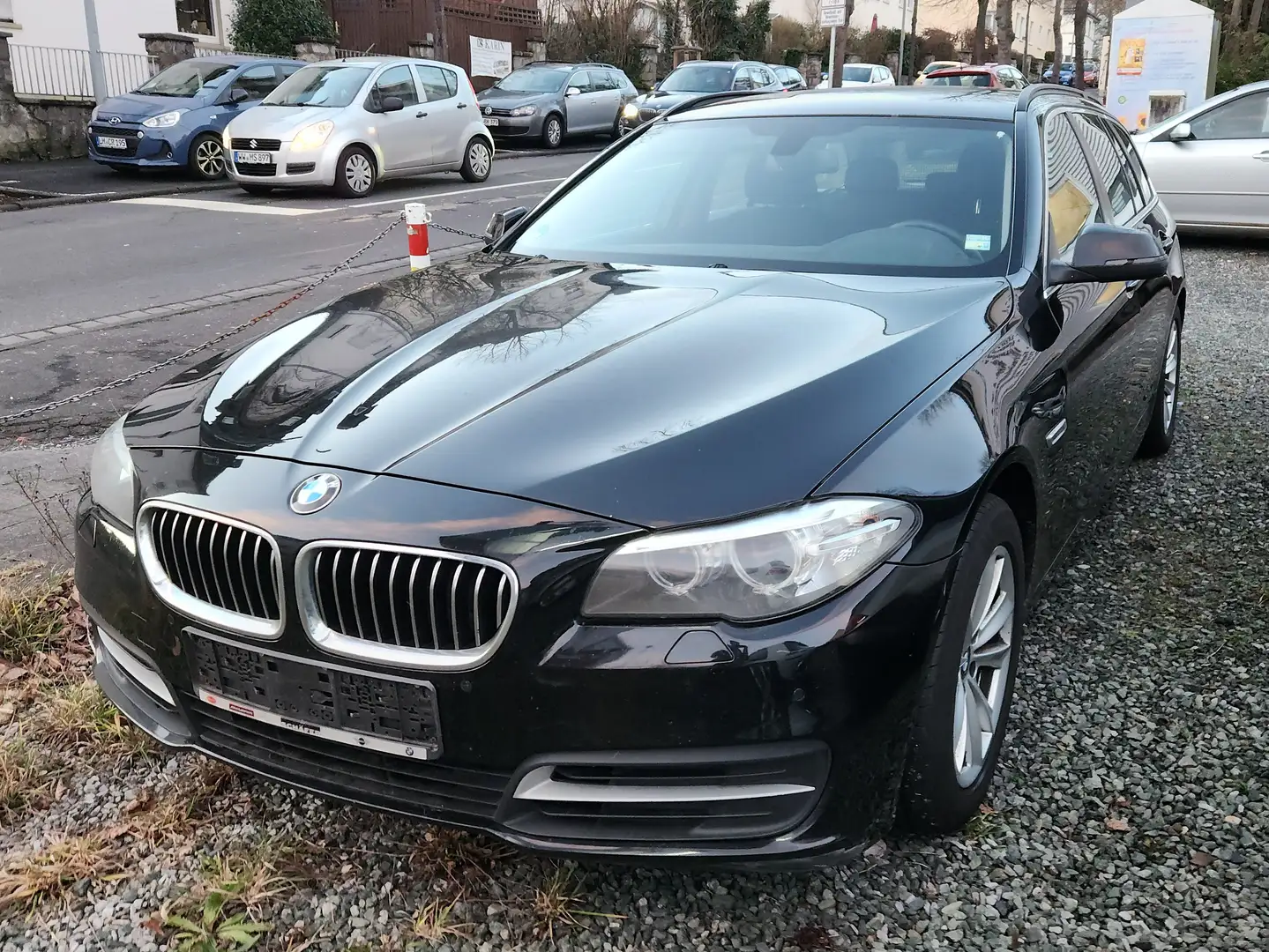 BMW 520 520 d/Navi/Led/Euro6/8Alus/AHK/PDC/Niveau/Tempomat Noir - 1