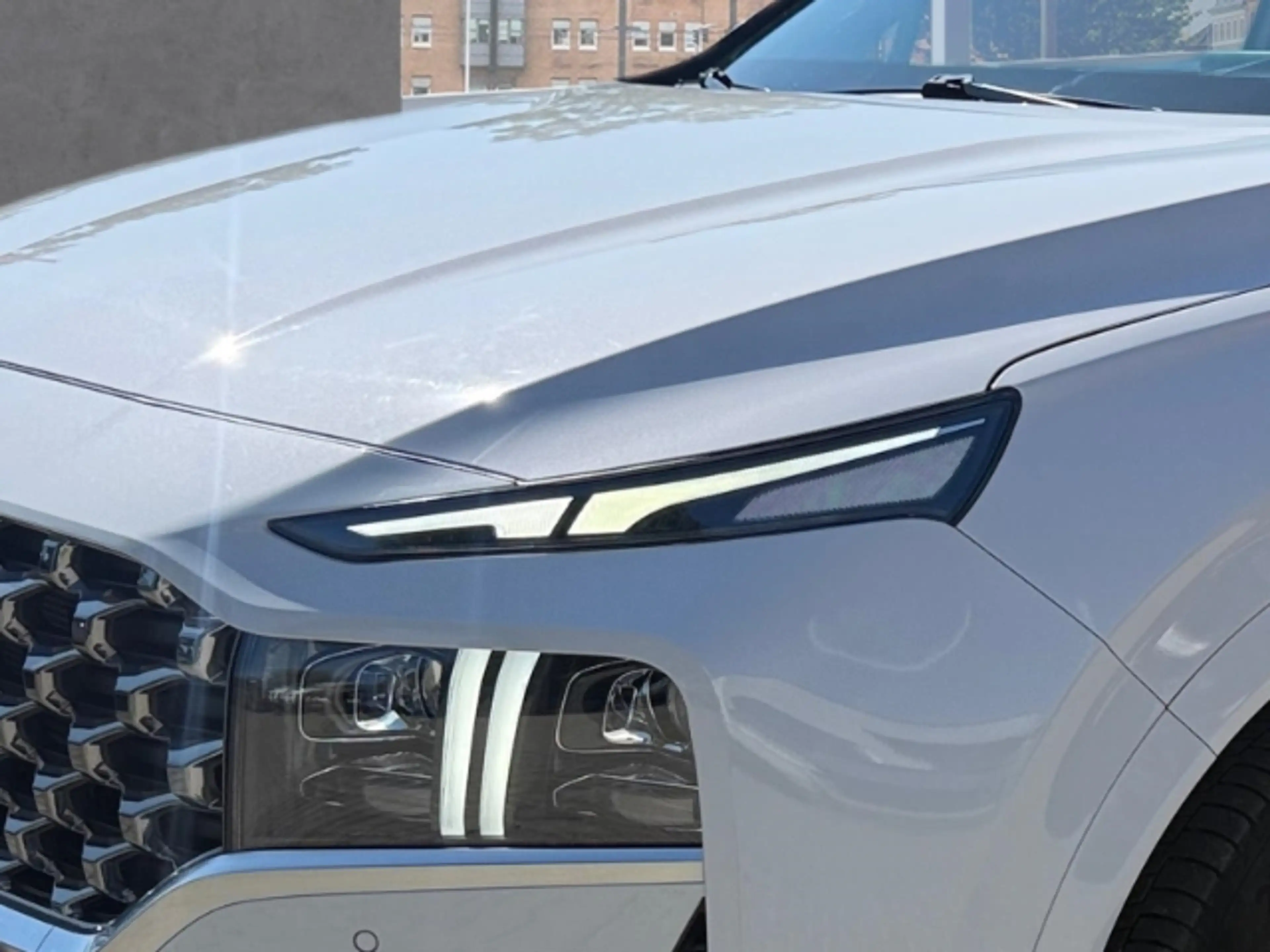Hyundai SANTA FE 1.6 Signature PHEV +LEDER+KLIMA+NAVI+PDC+UVM — photo 5