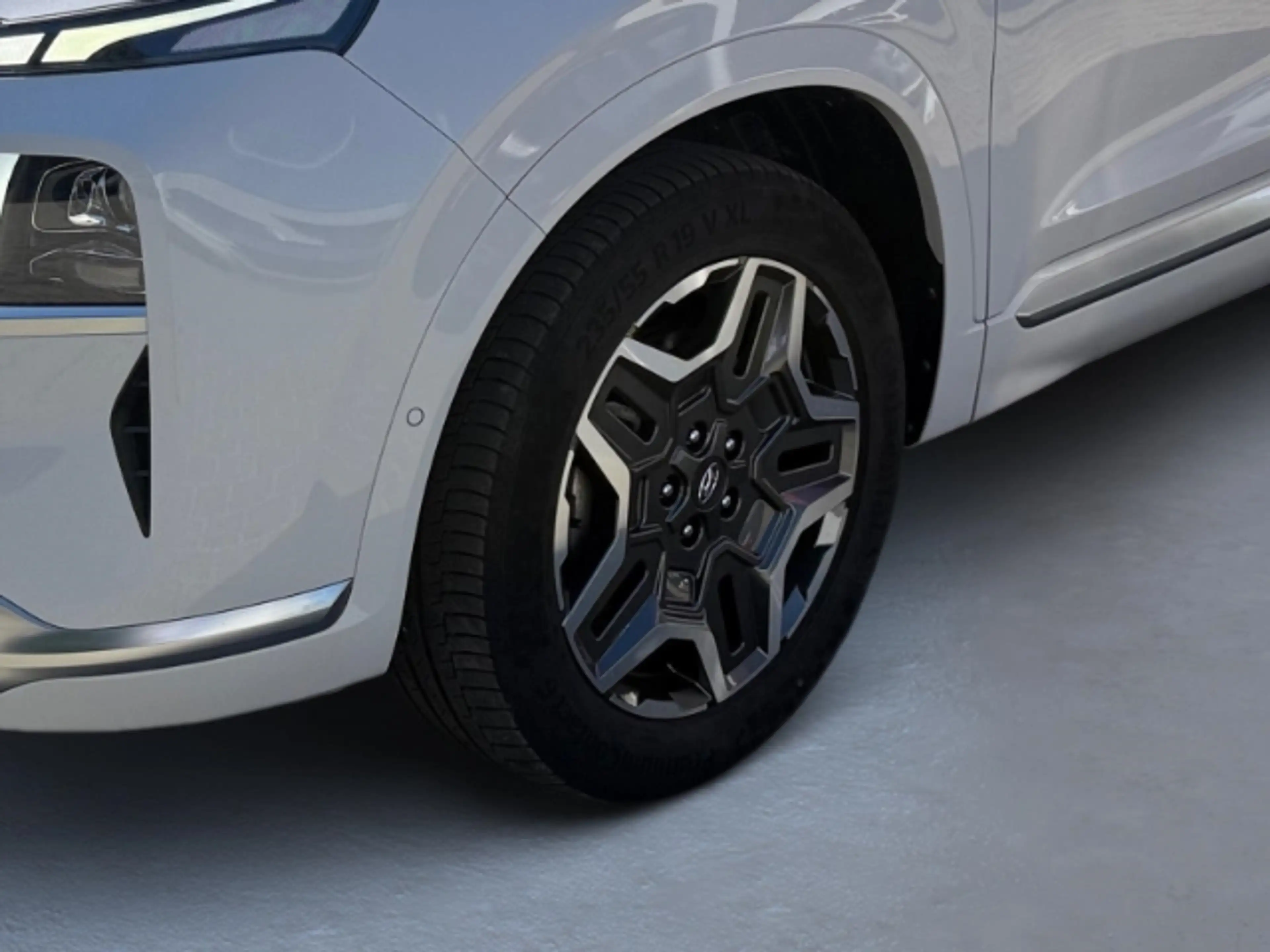 Hyundai SANTA FE 1.6 Signature PHEV +LEDER+KLIMA+NAVI+PDC+UVM — photo 6