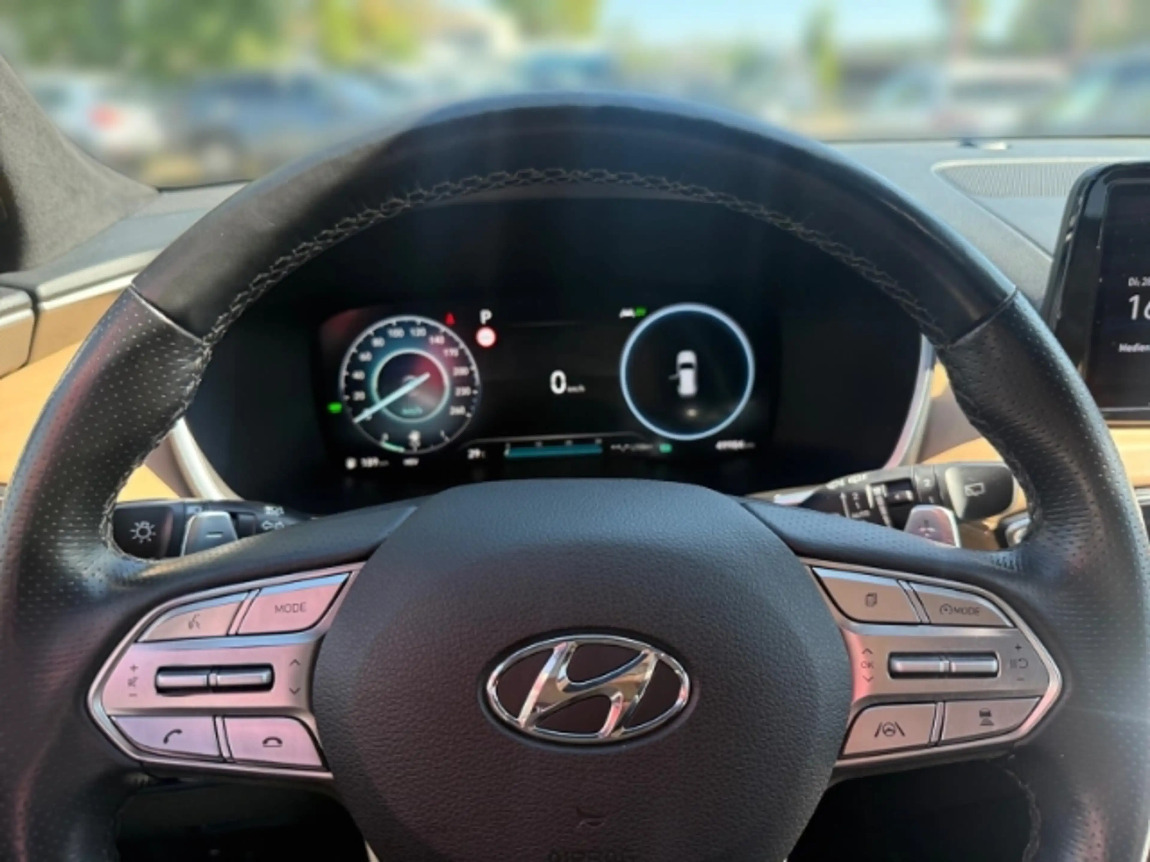 Hyundai SANTA FE 1.6 Signature PHEV +LEDER+KLIMA+NAVI+PDC+UVM — photo 8