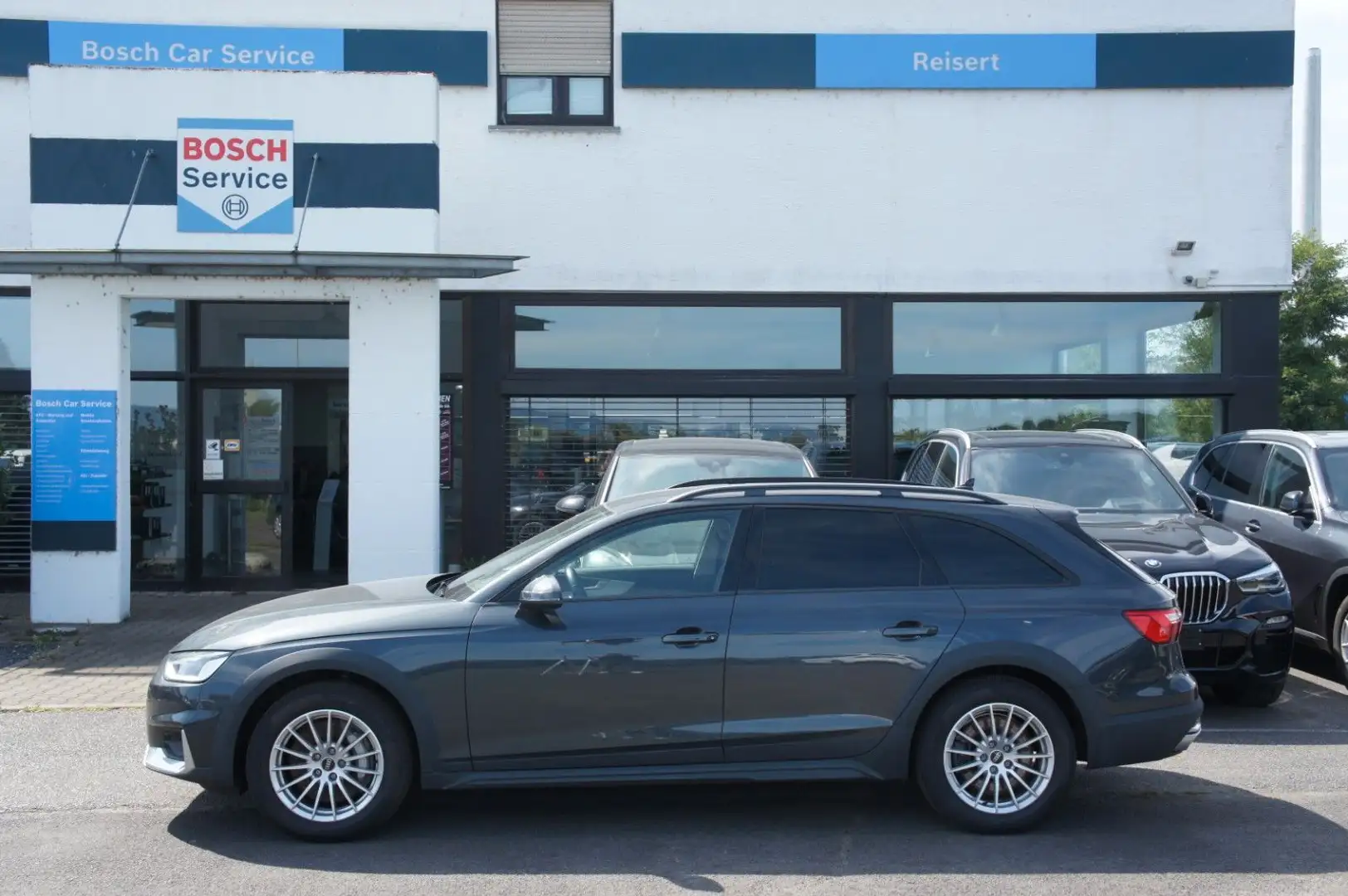 Audi A4 allroad quattro 50 TDI*AHK*NAV*LEDER*DCC*LED Grijs - 2